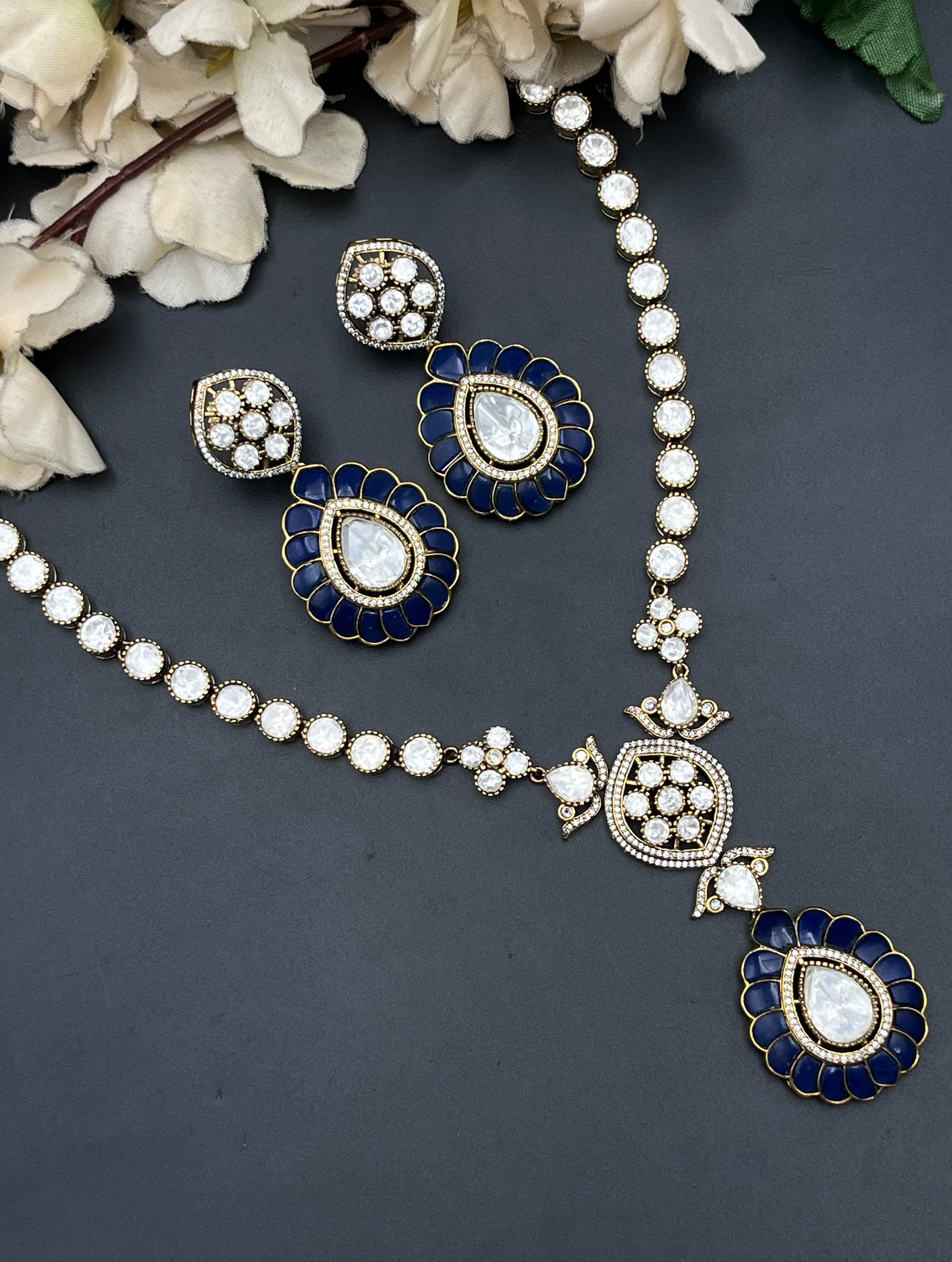SANIYA NECKLACE