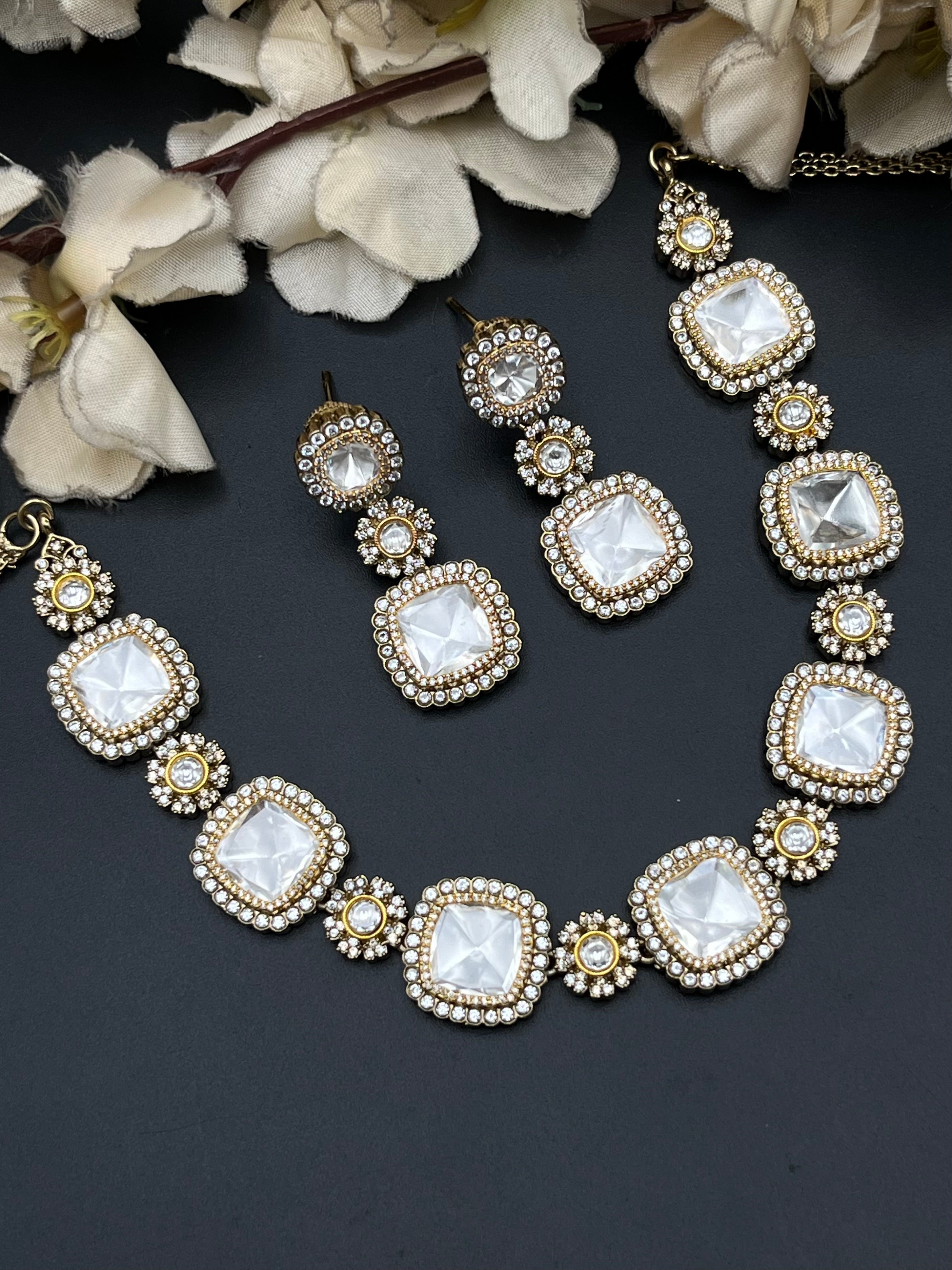 ANAYA NECKLACE