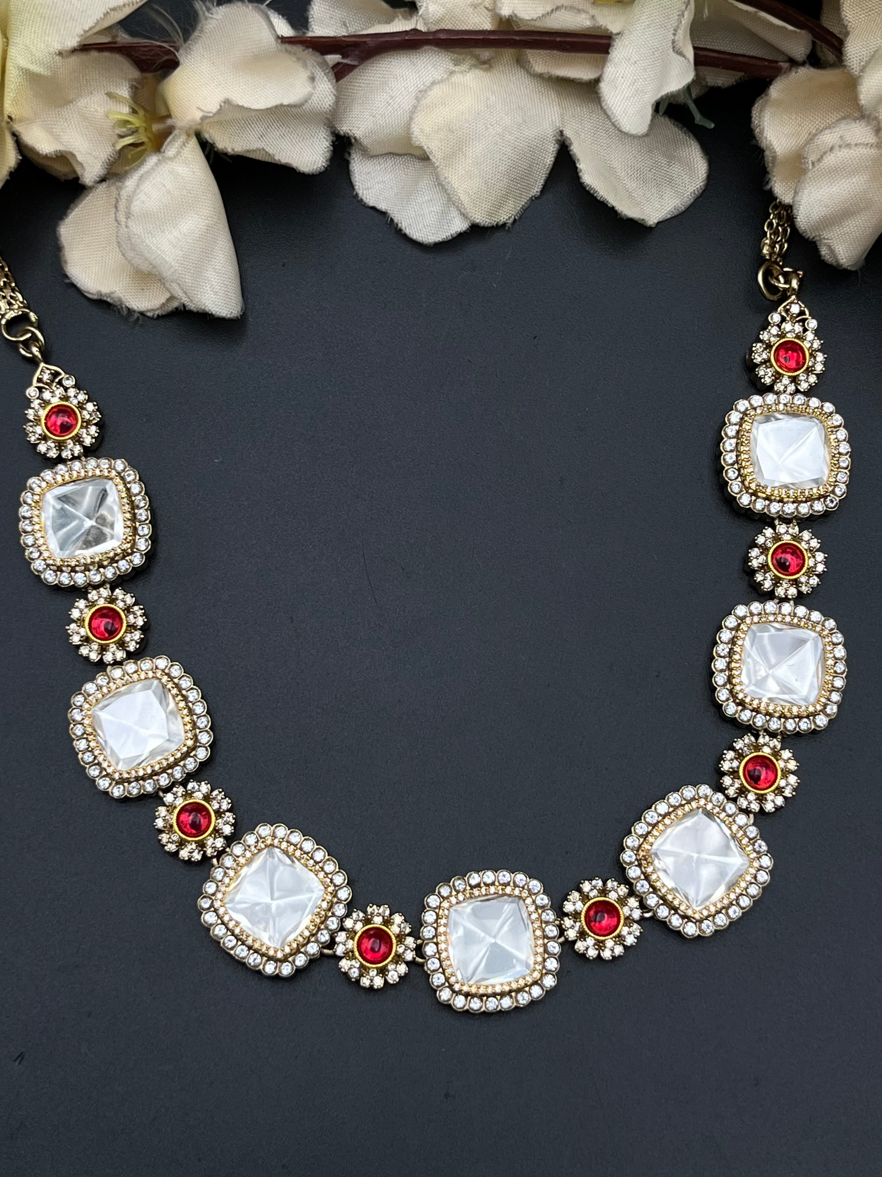 ANAYA NECKLACE