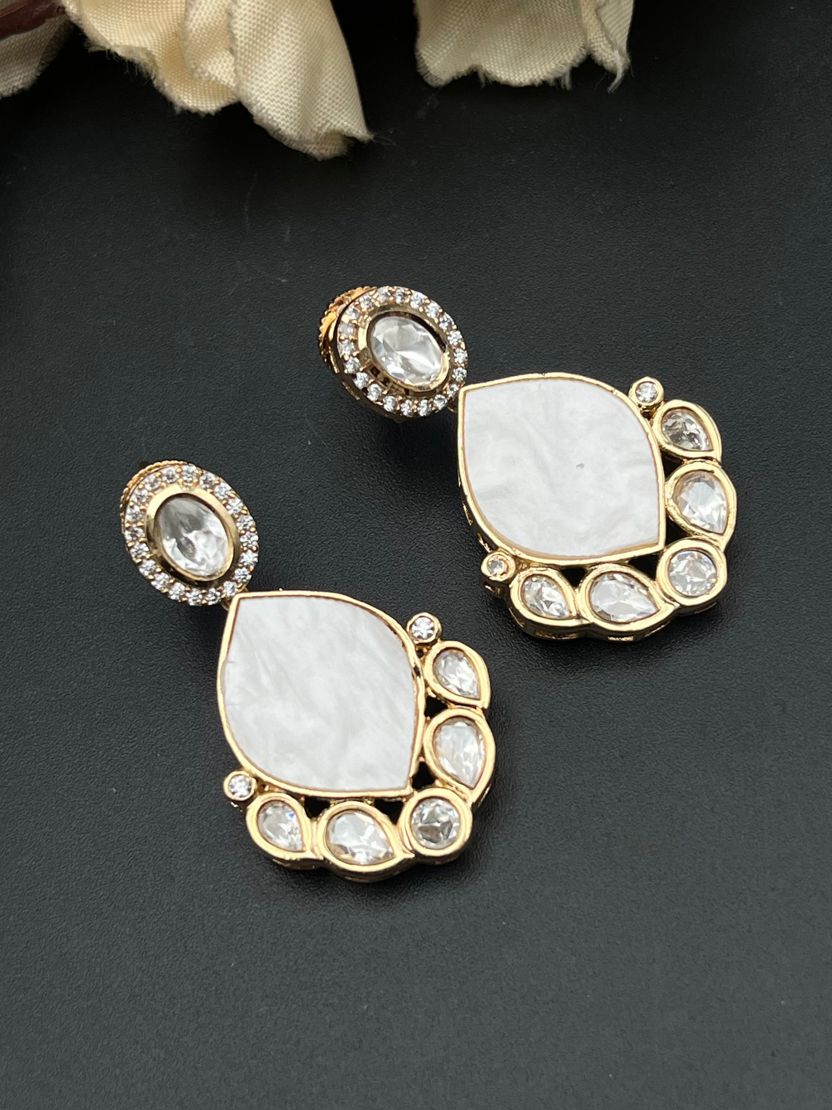ASAMA NECKLACE