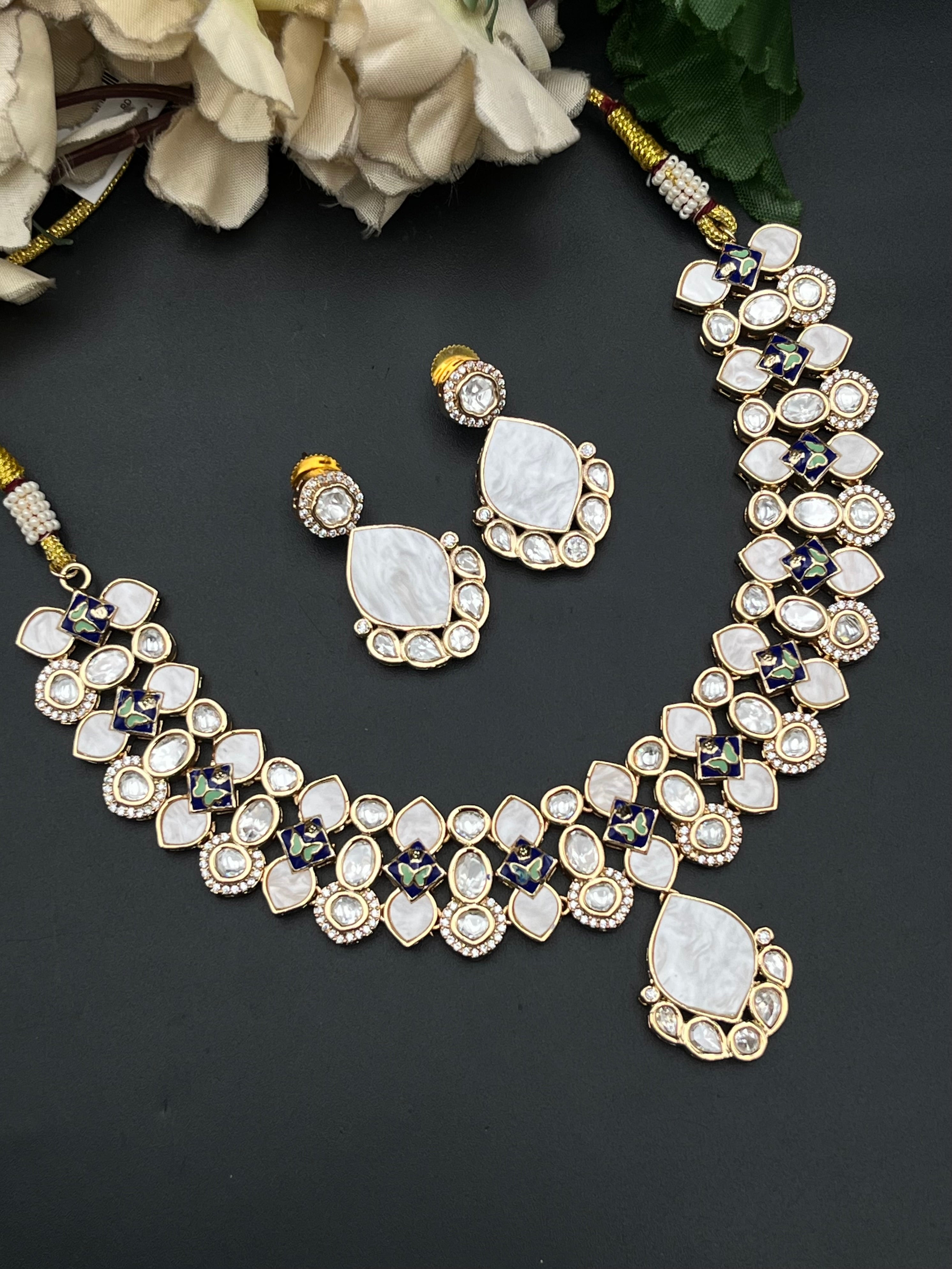ASAMA NECKLACE