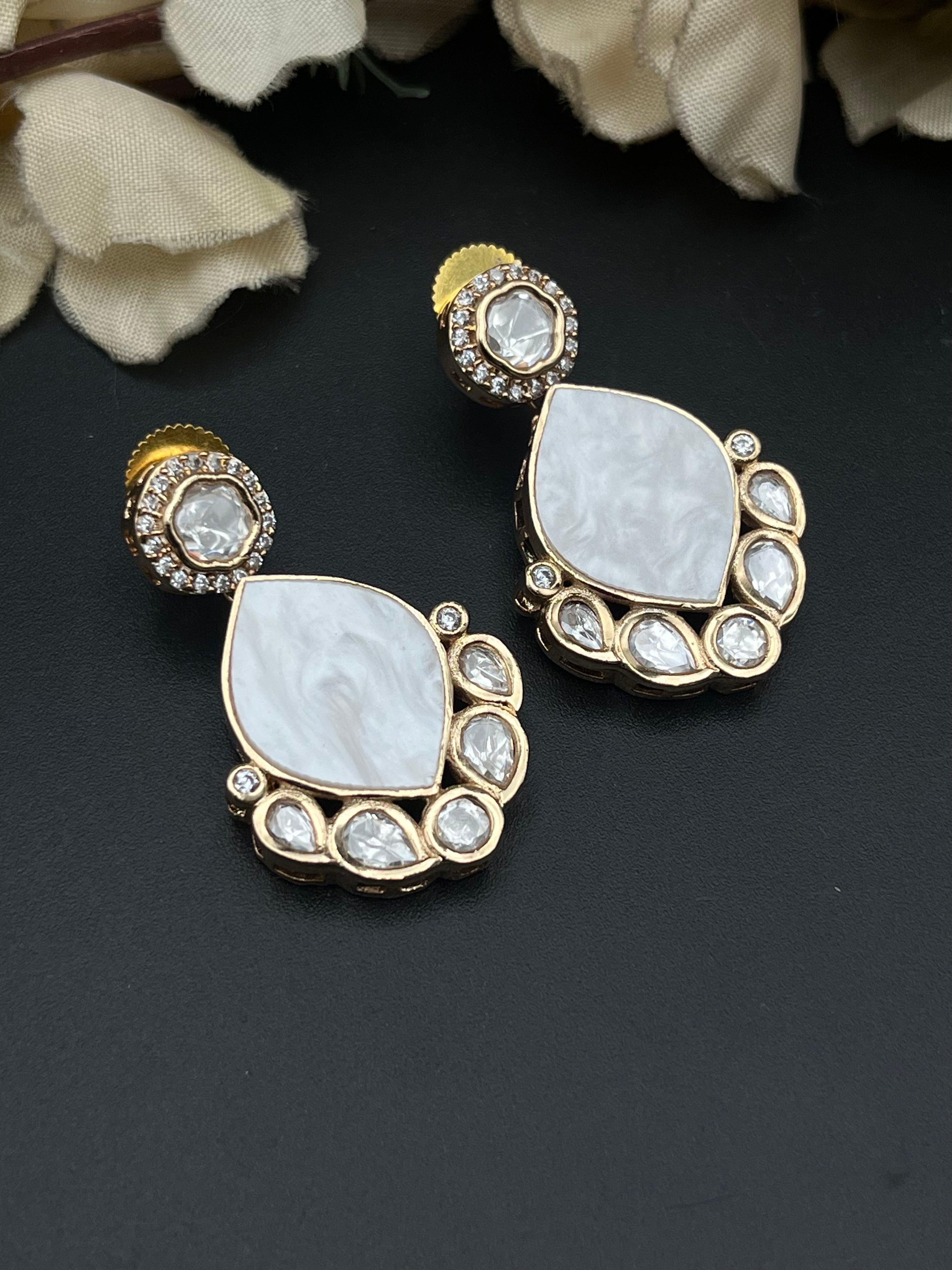 ASAMA NECKLACE