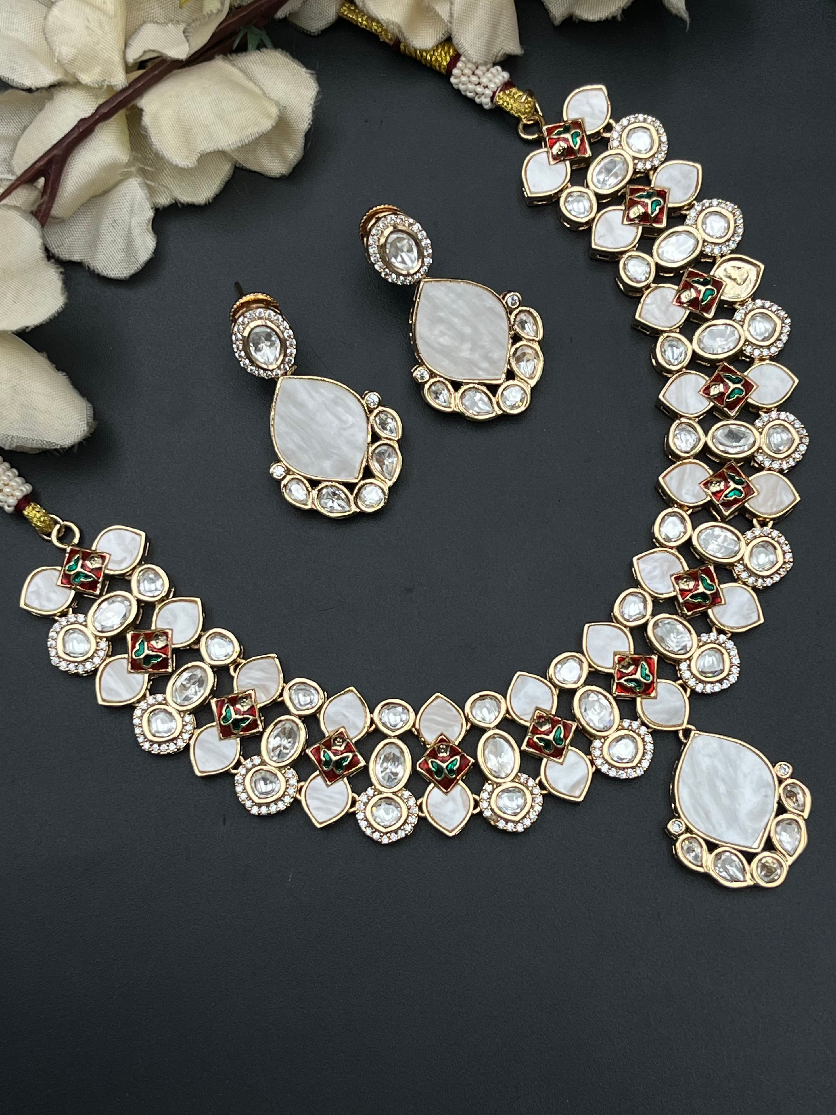 ASAMA NECKLACE