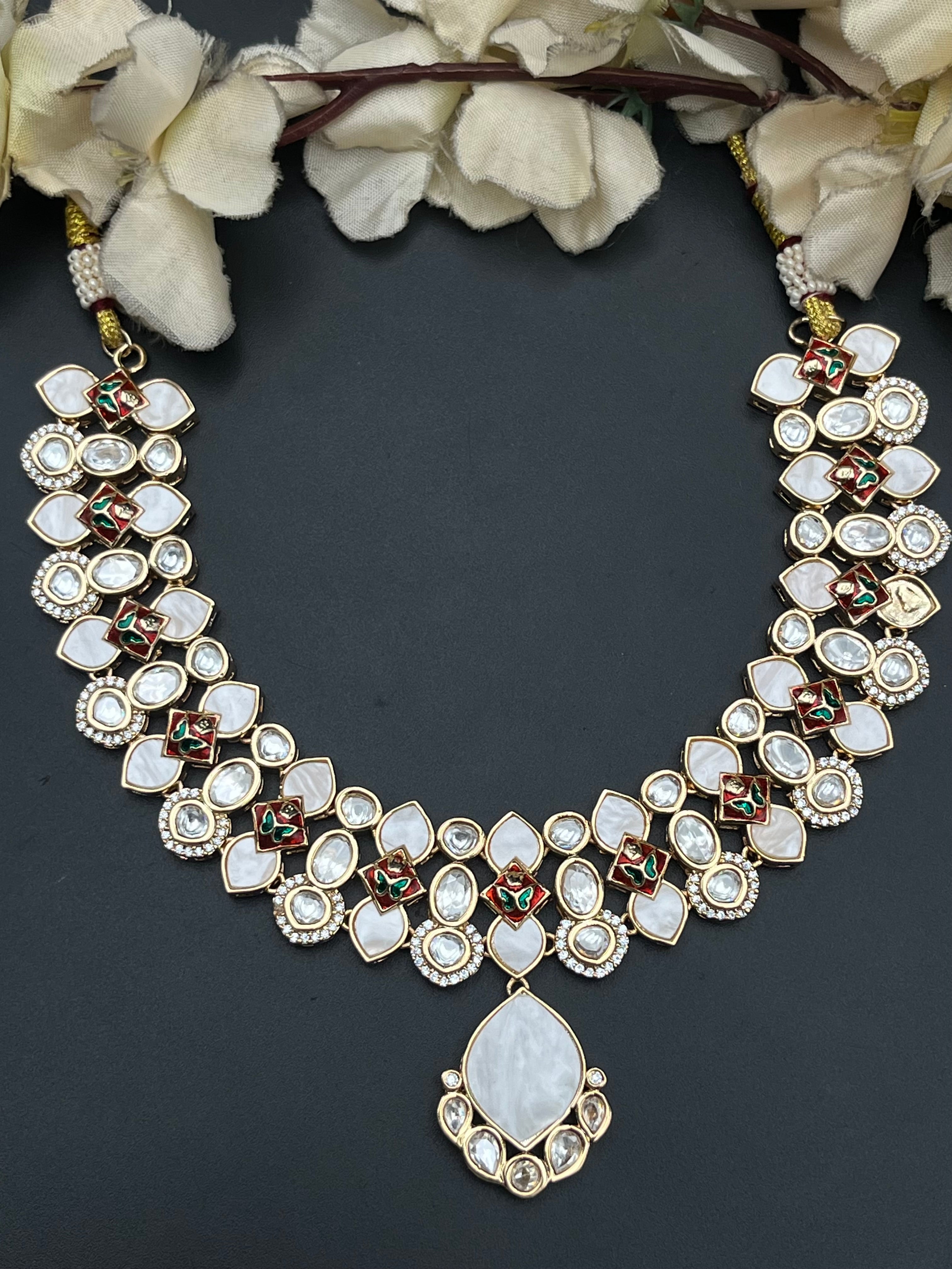 ASAMA NECKLACE