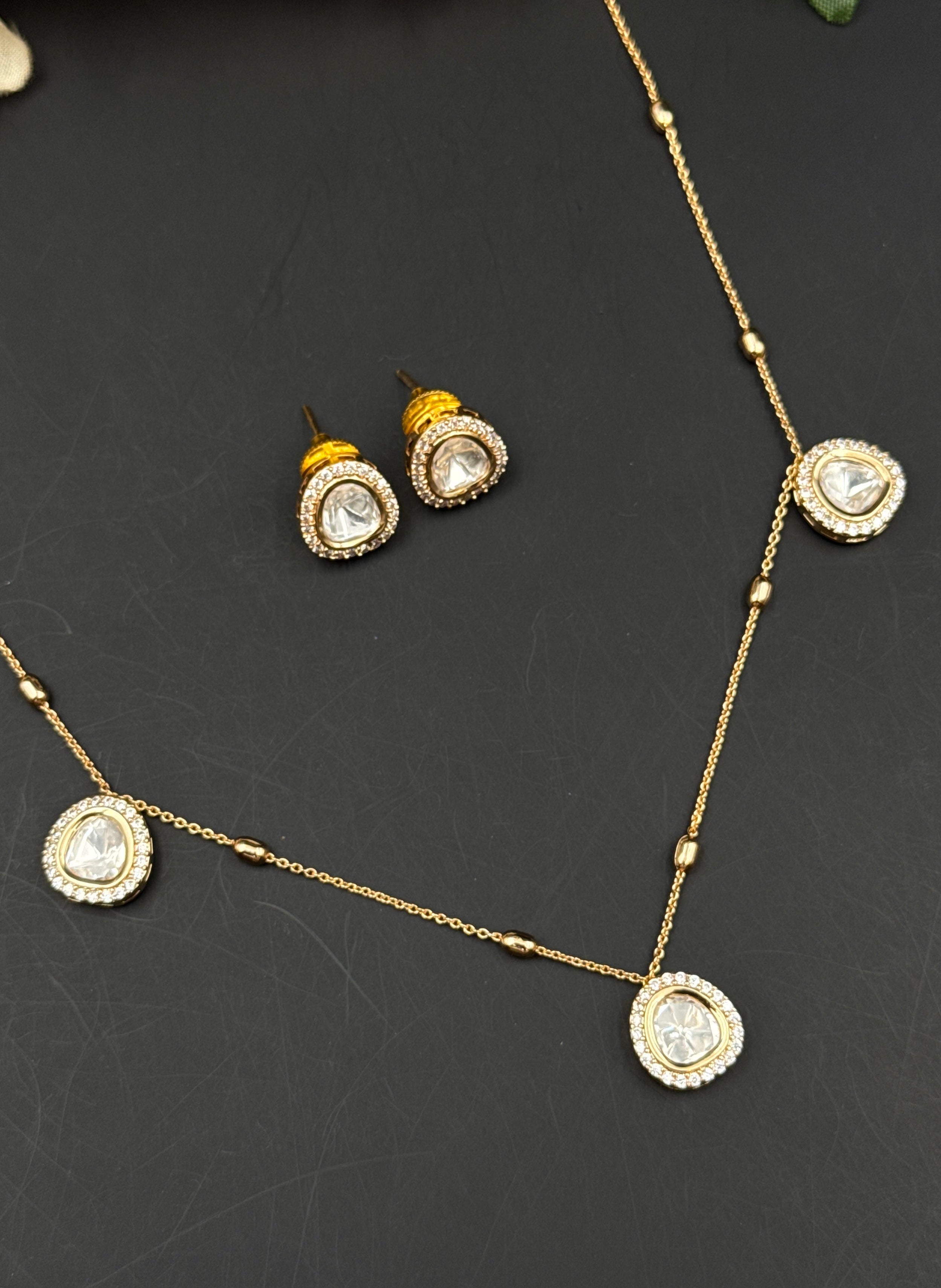 TASMIN PENDANT