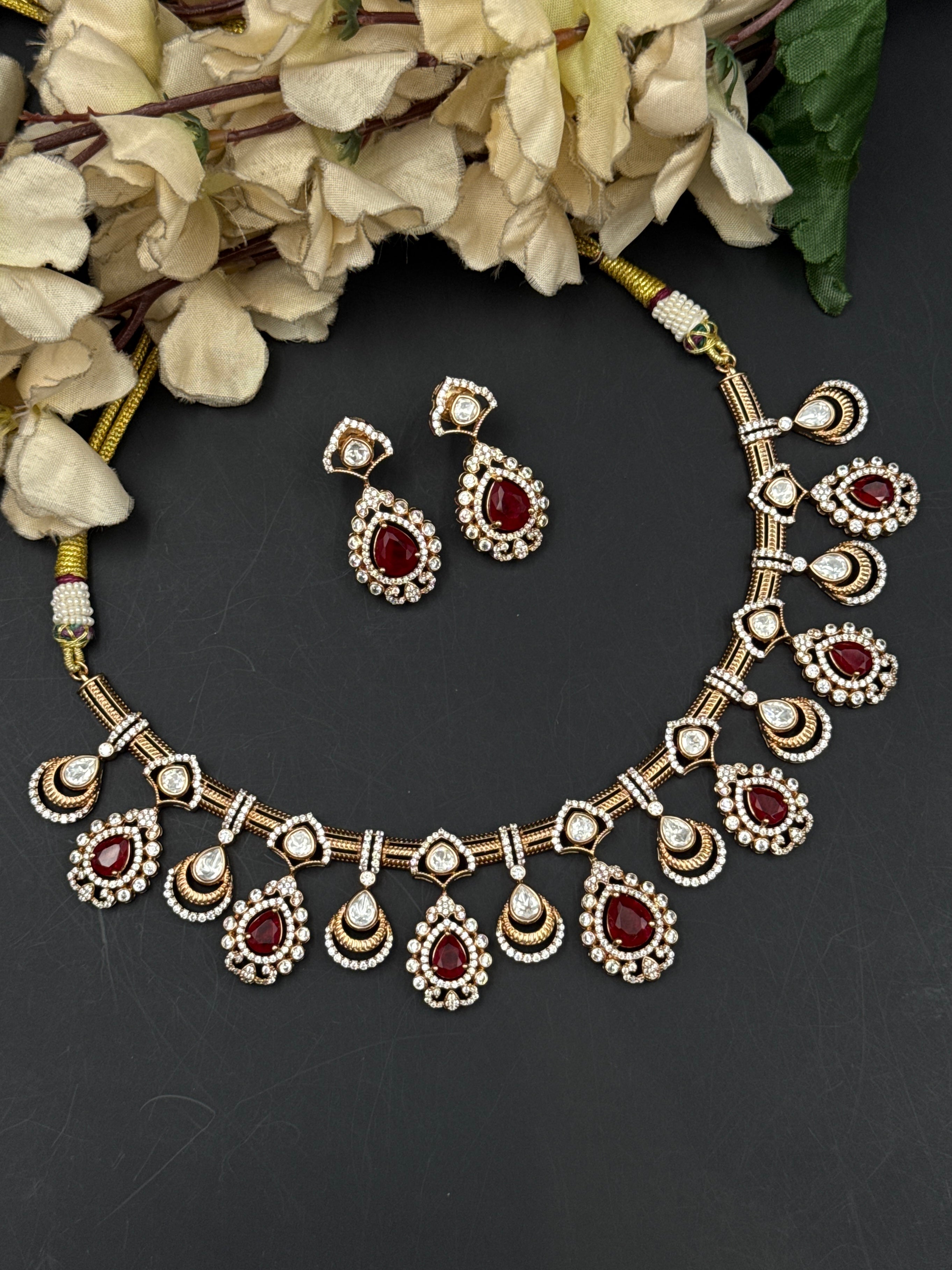 NOOR NECKLACE