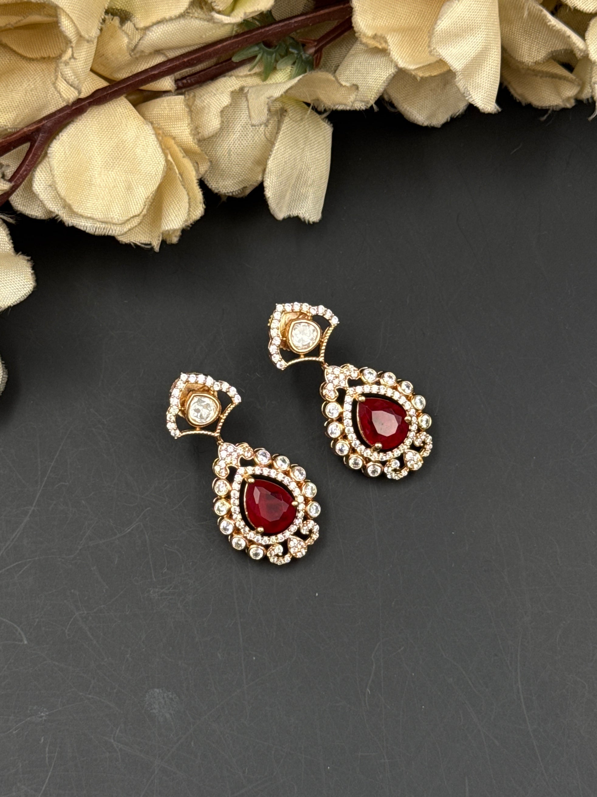 NOOR NECKLACE