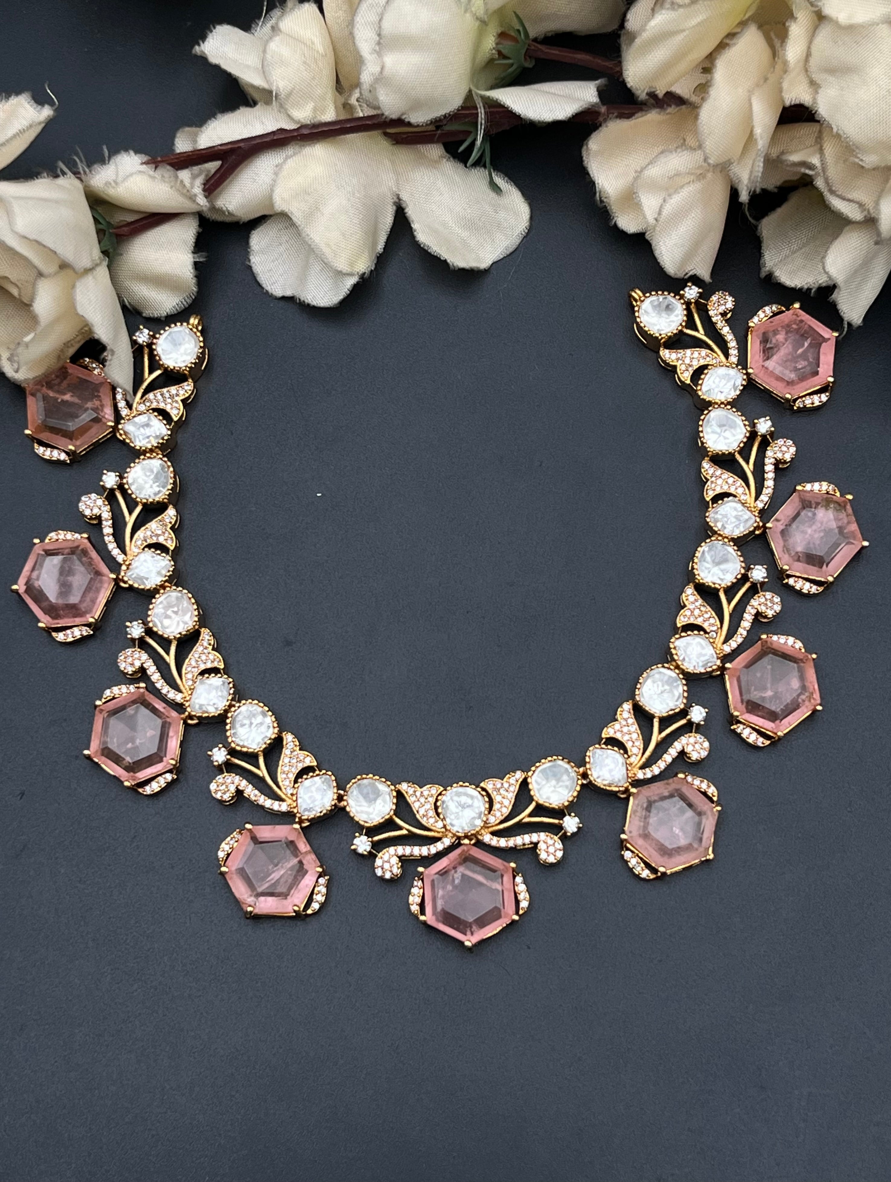ALFA NECKLACE
