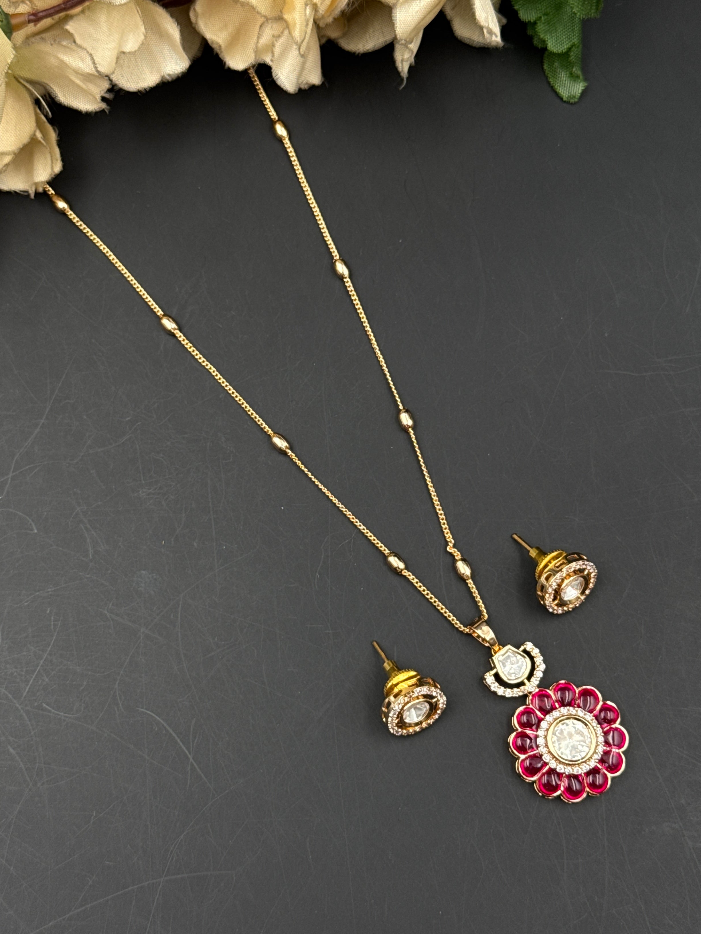 RAHA PENDANT