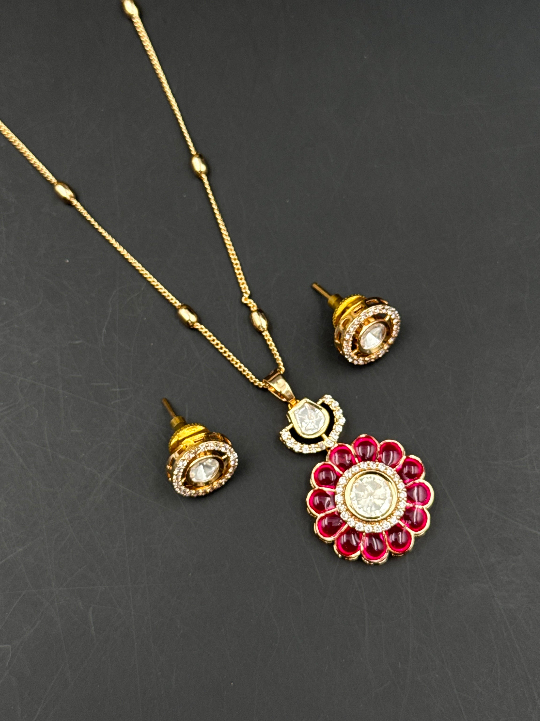 RAHA PENDANT