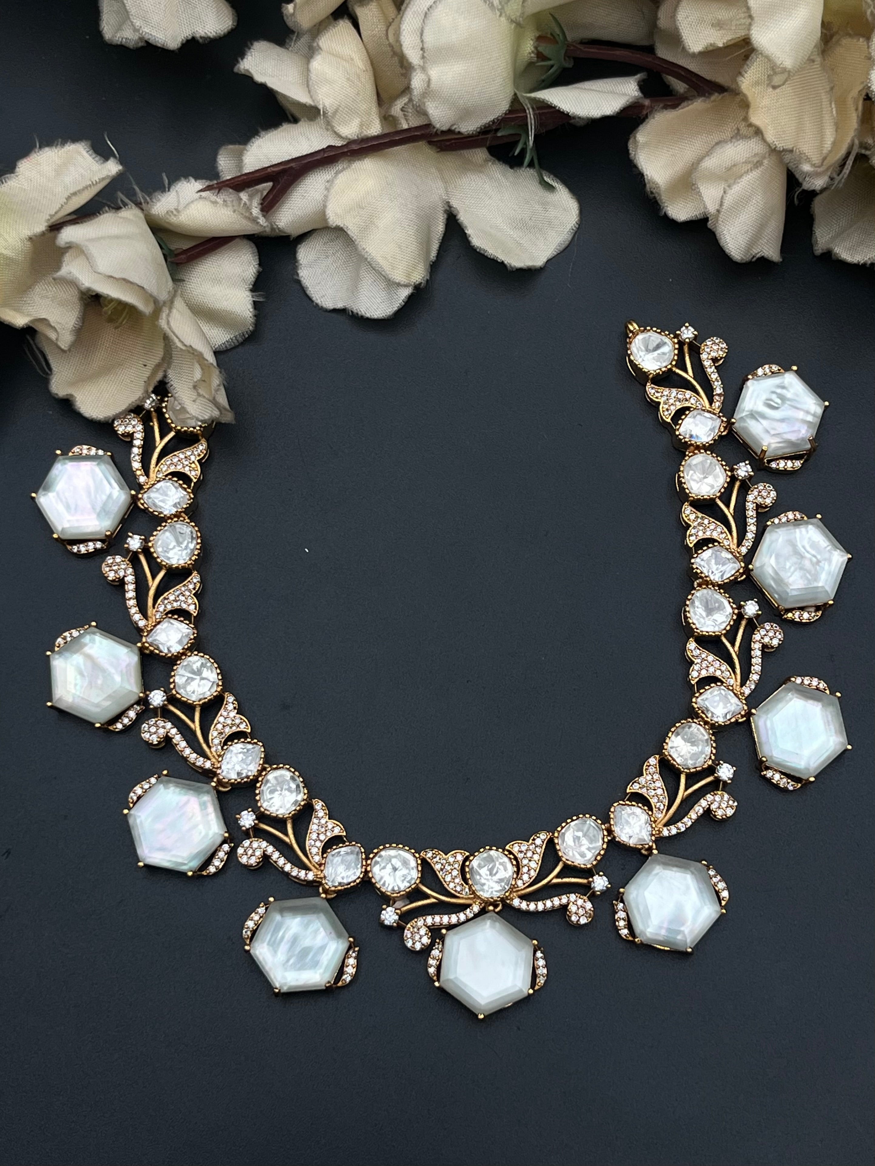 ALFA NECKLACE