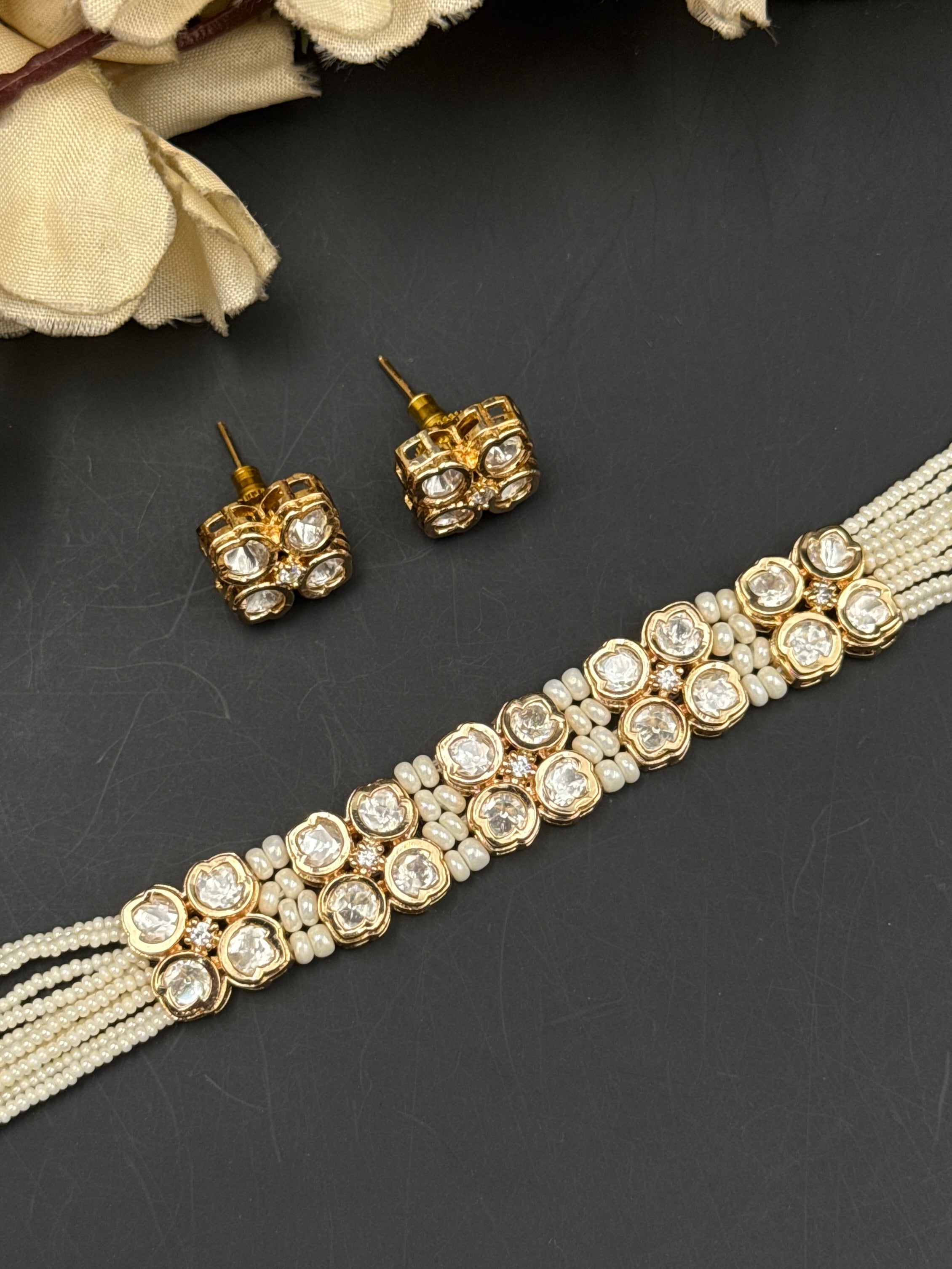 AYRA NECKLACE