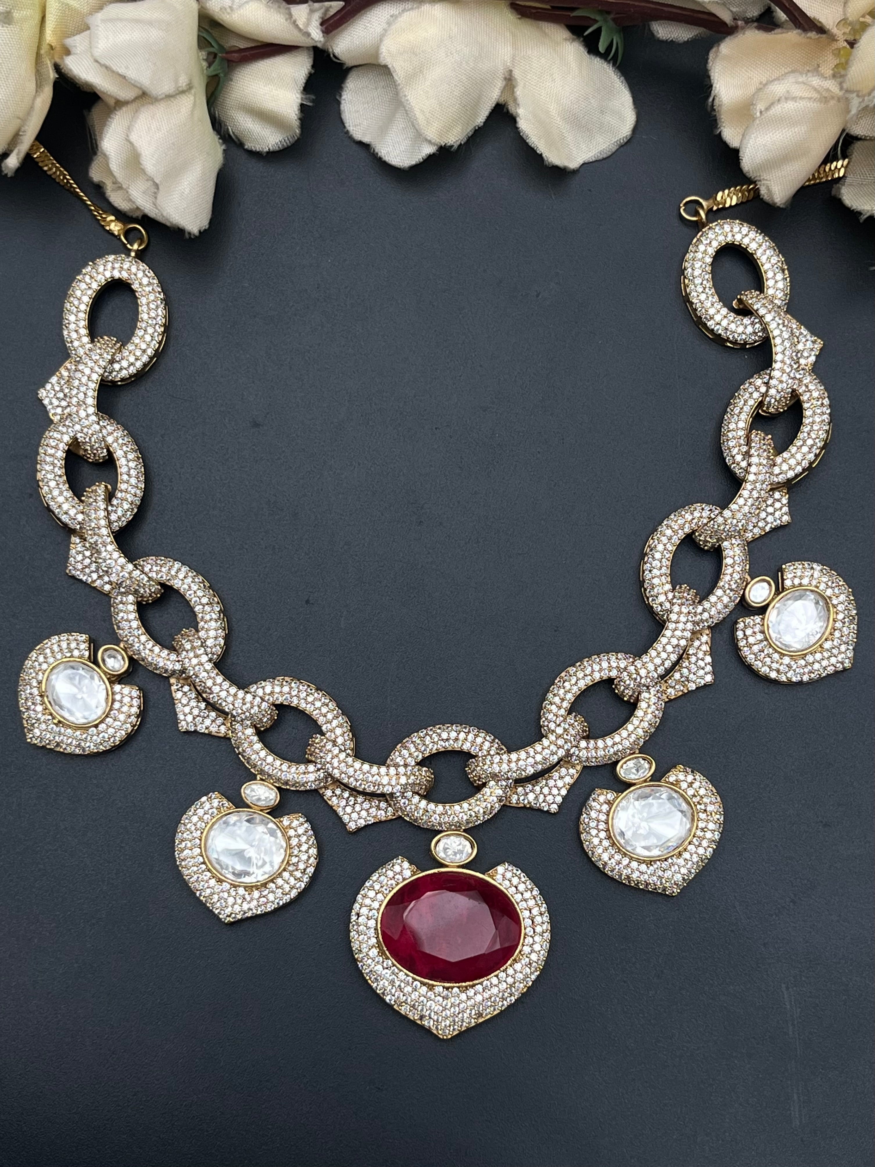 INYA NECKLACE
