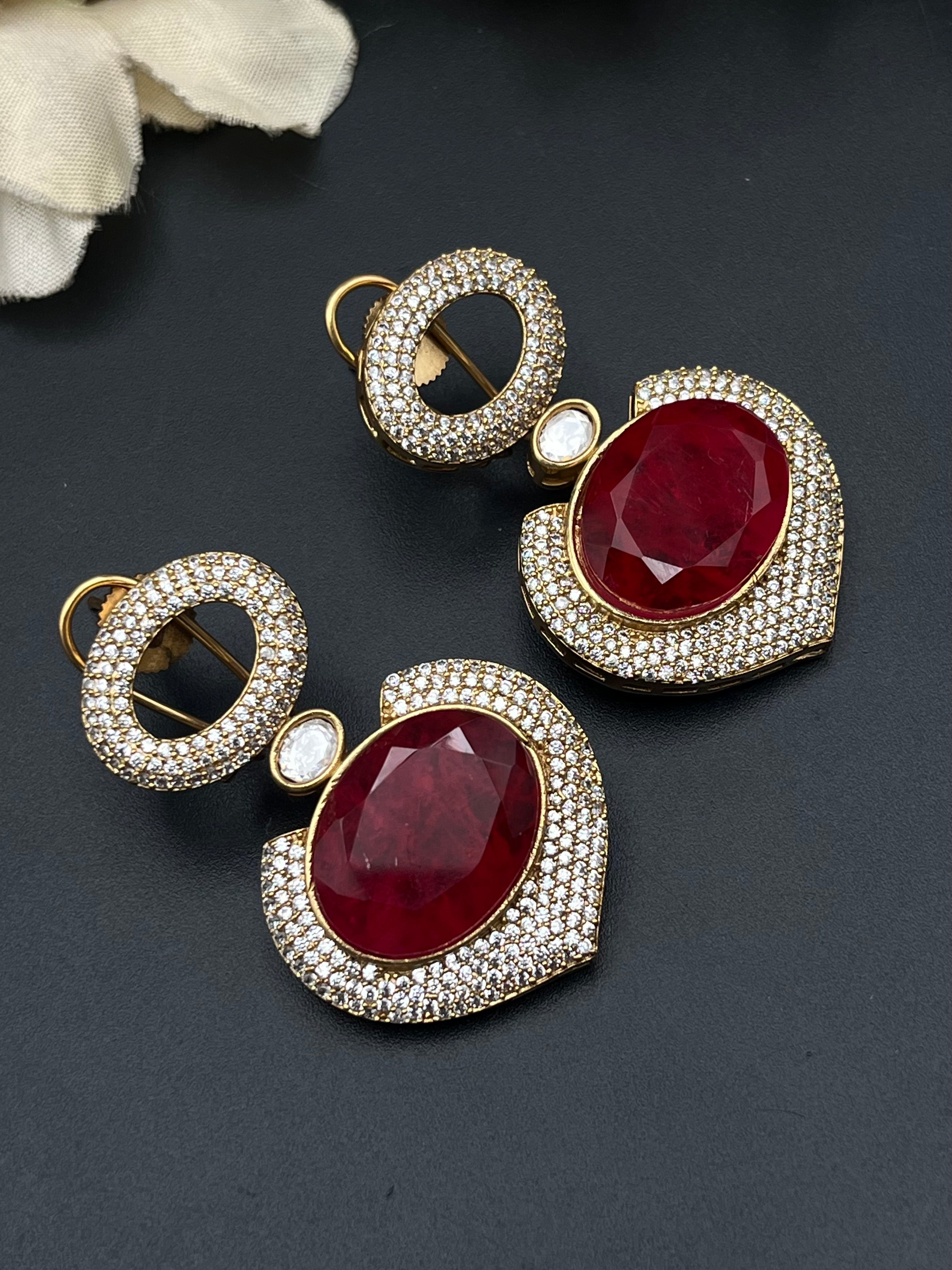 INYA NECKLACE
