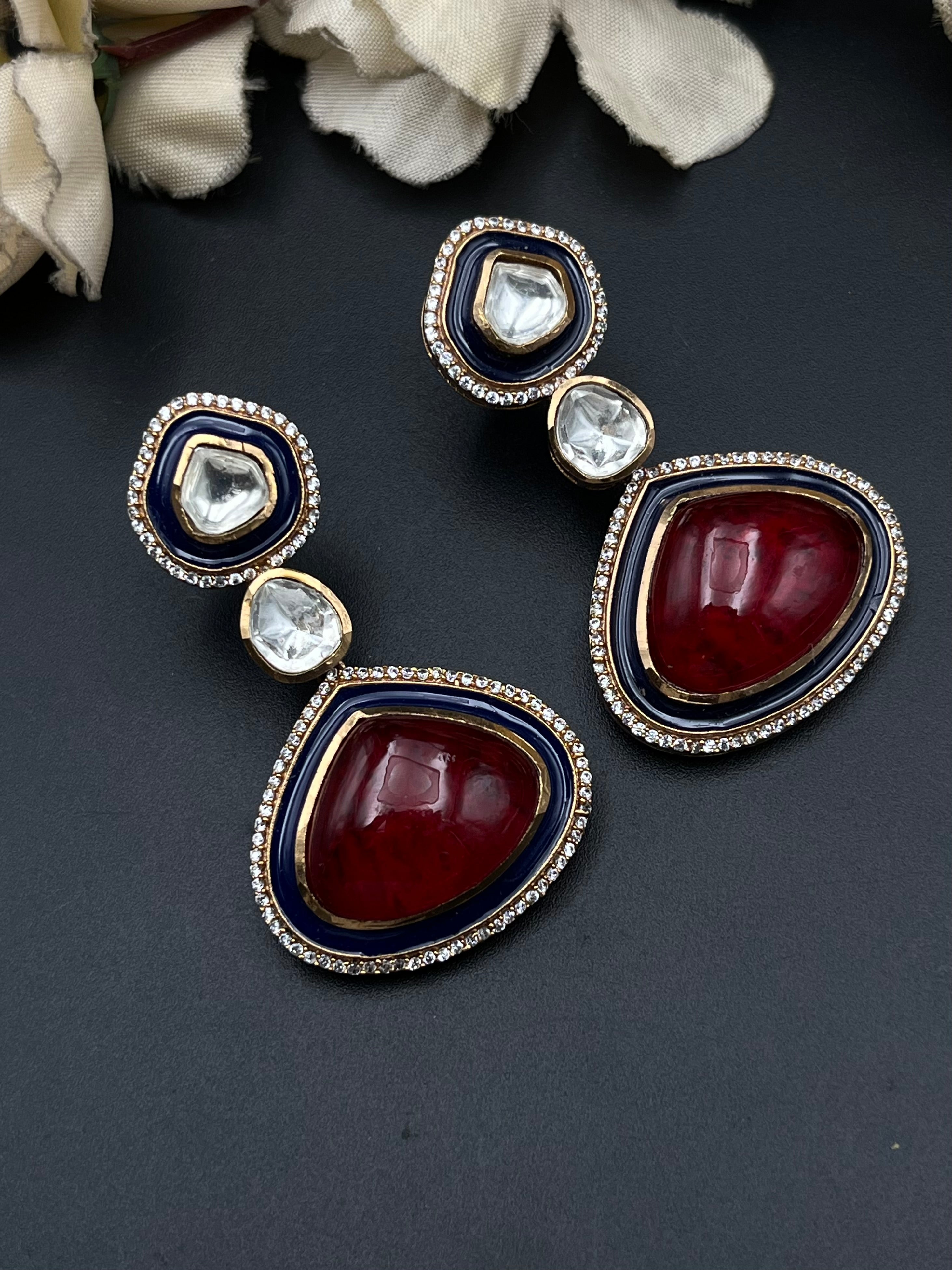 INYA NECKLACE