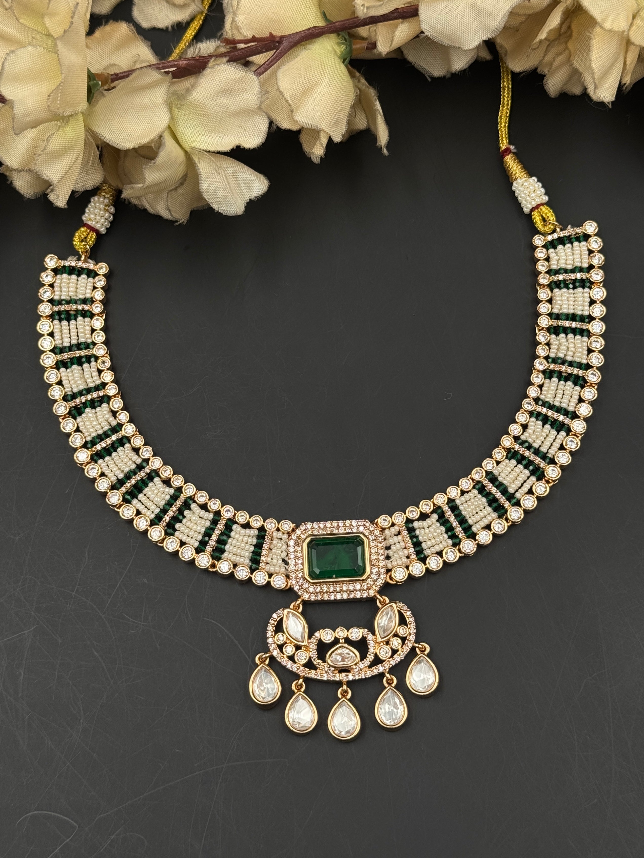 ISLA NECKLACE