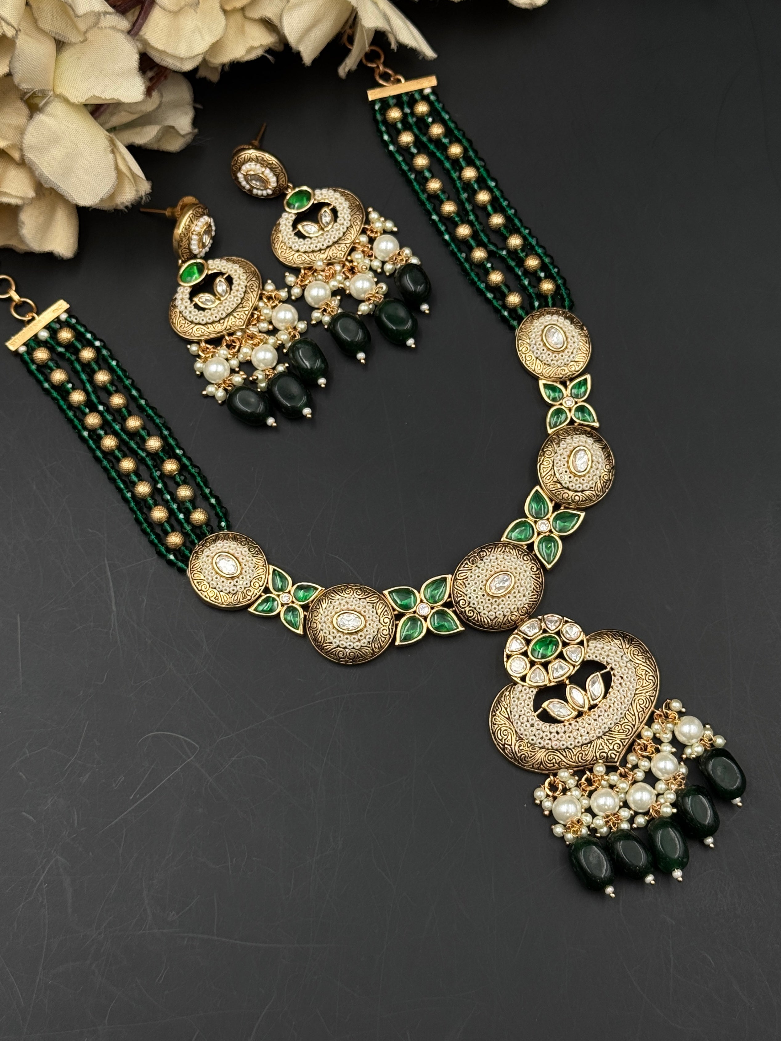 AARVI NECKLACE