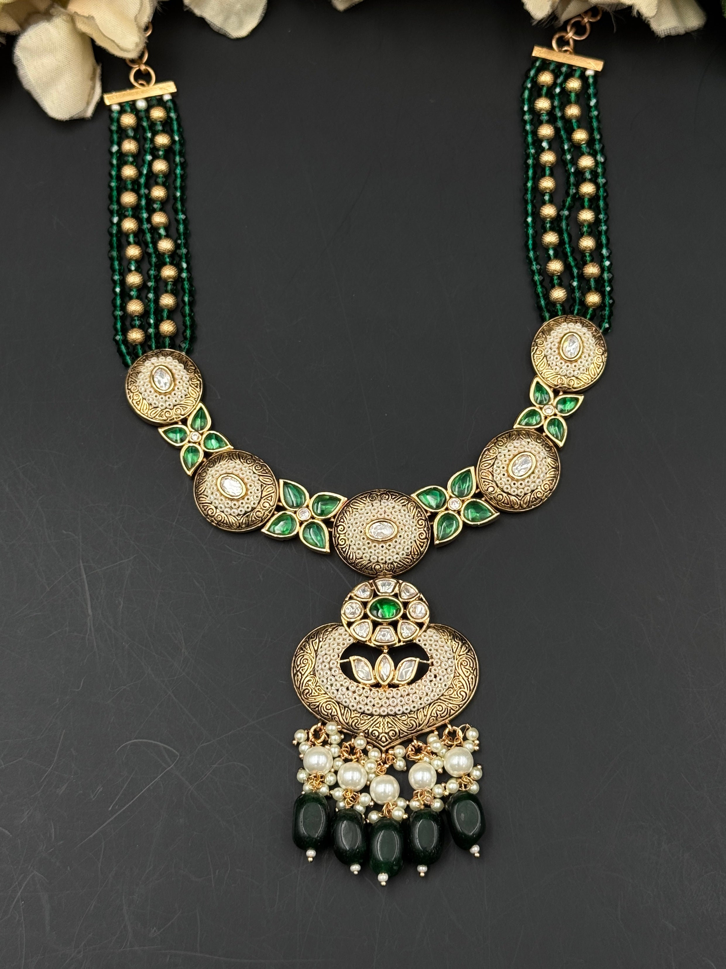 AARVI NECKLACE