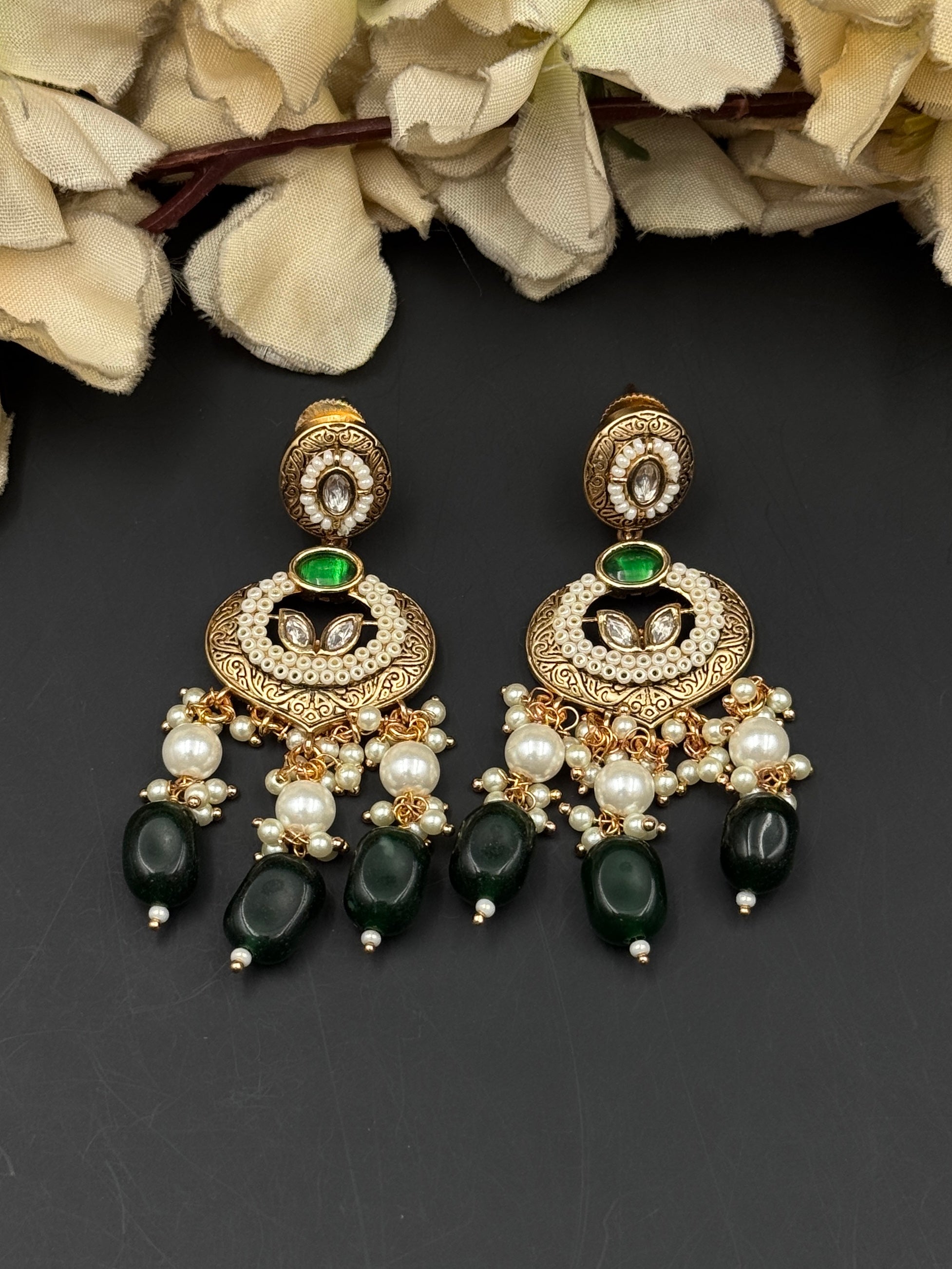 AARVI NECKLACE
