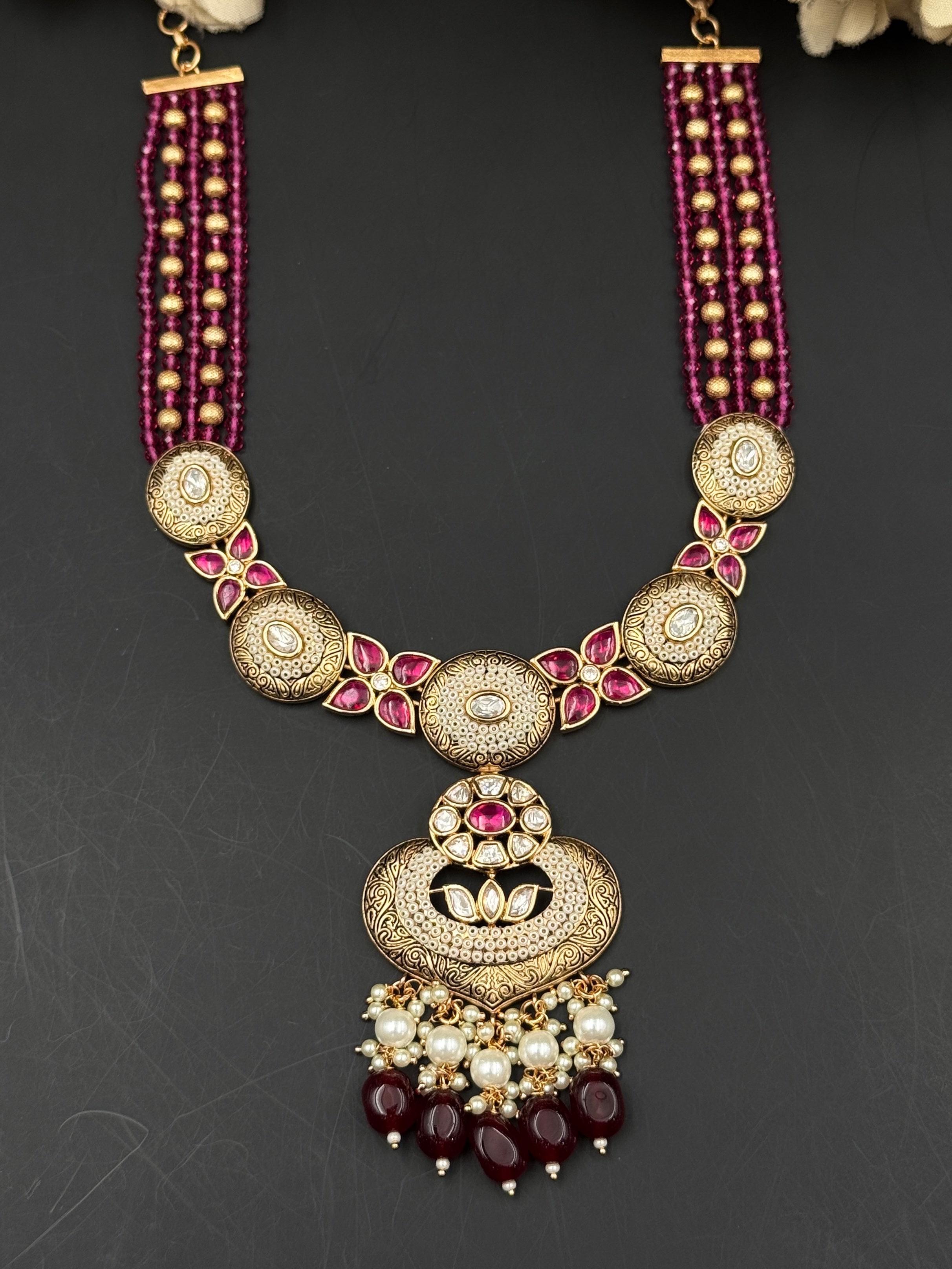 AARVI NECKLACE