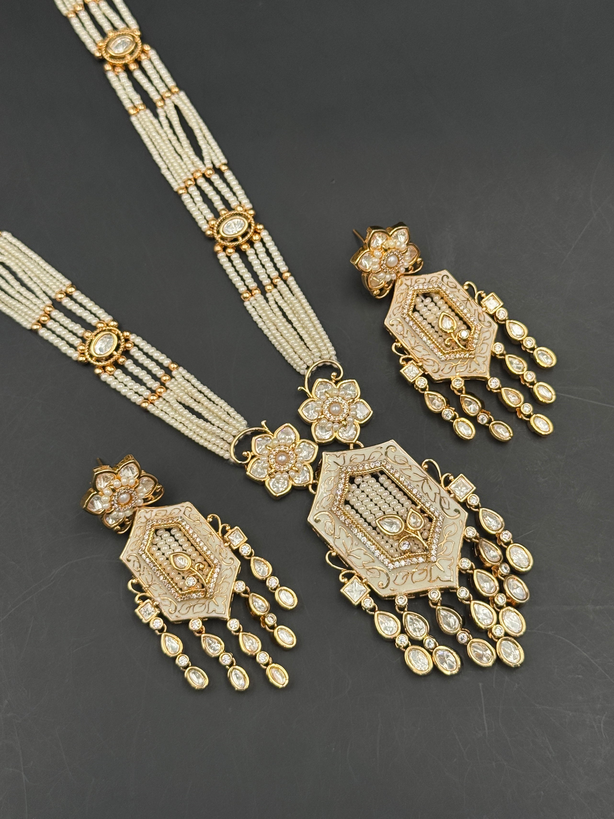 IQRA NECKLACE