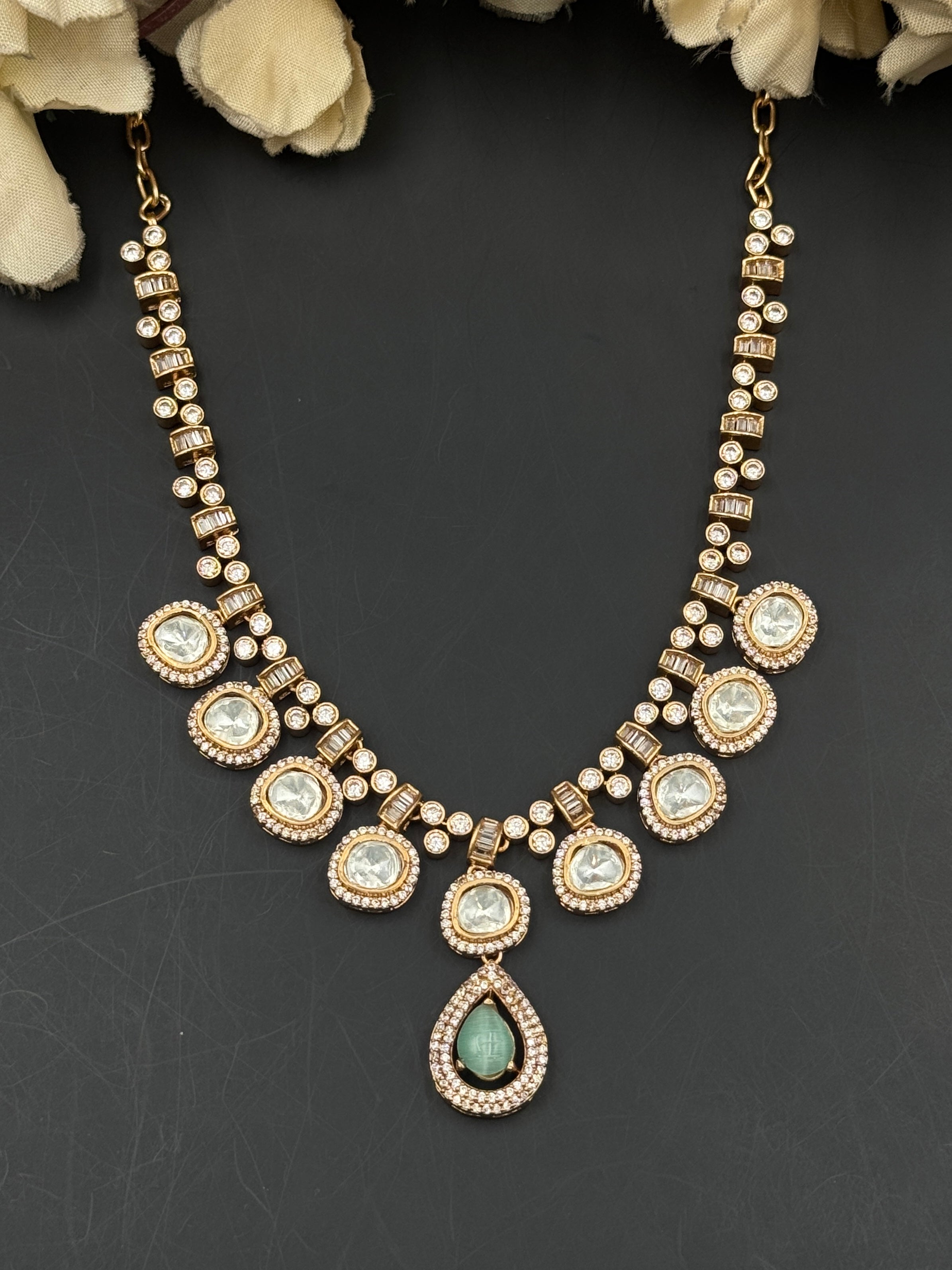 SABIRA NECKLACE
