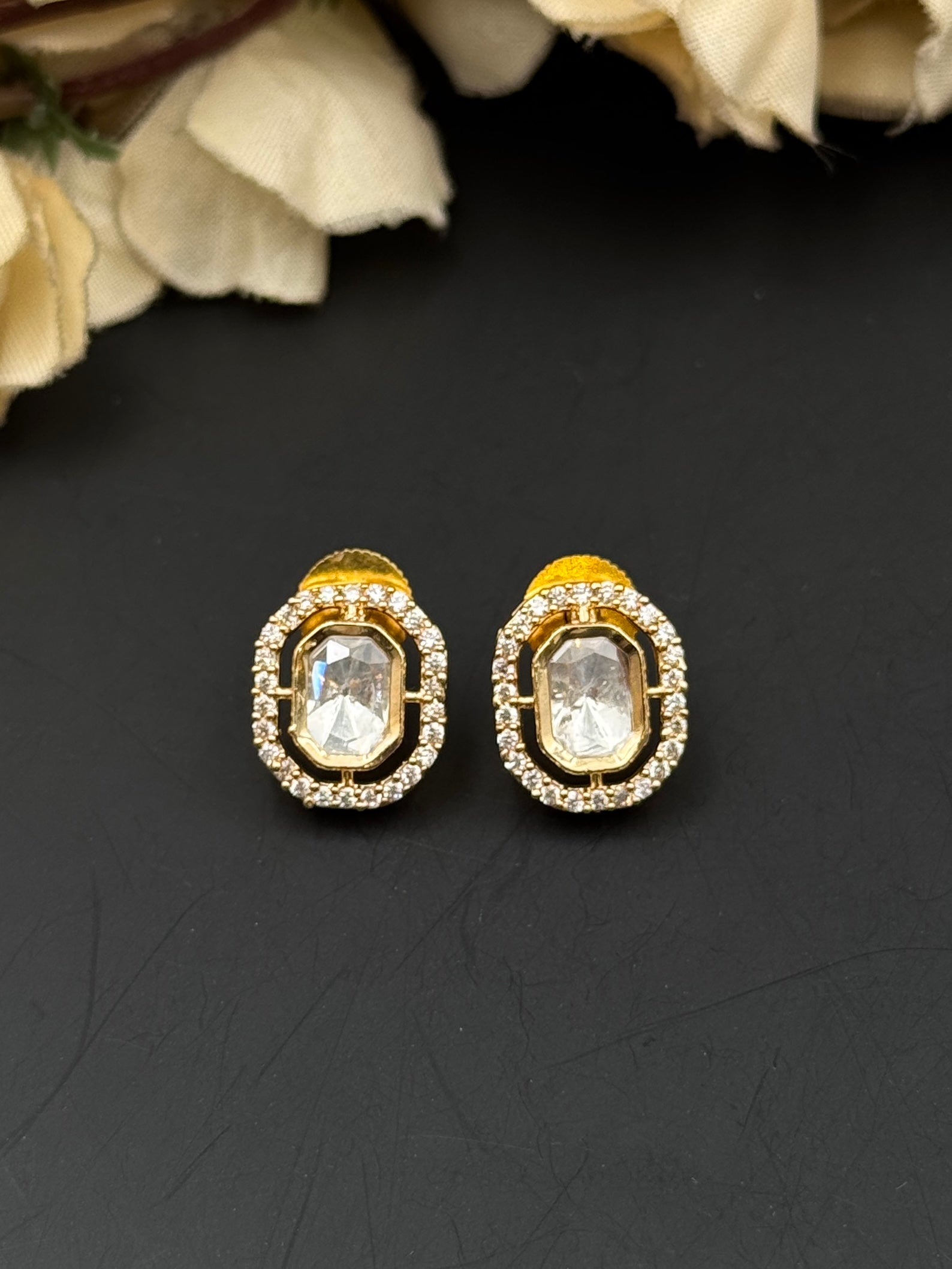 TAHIRA PENDANT