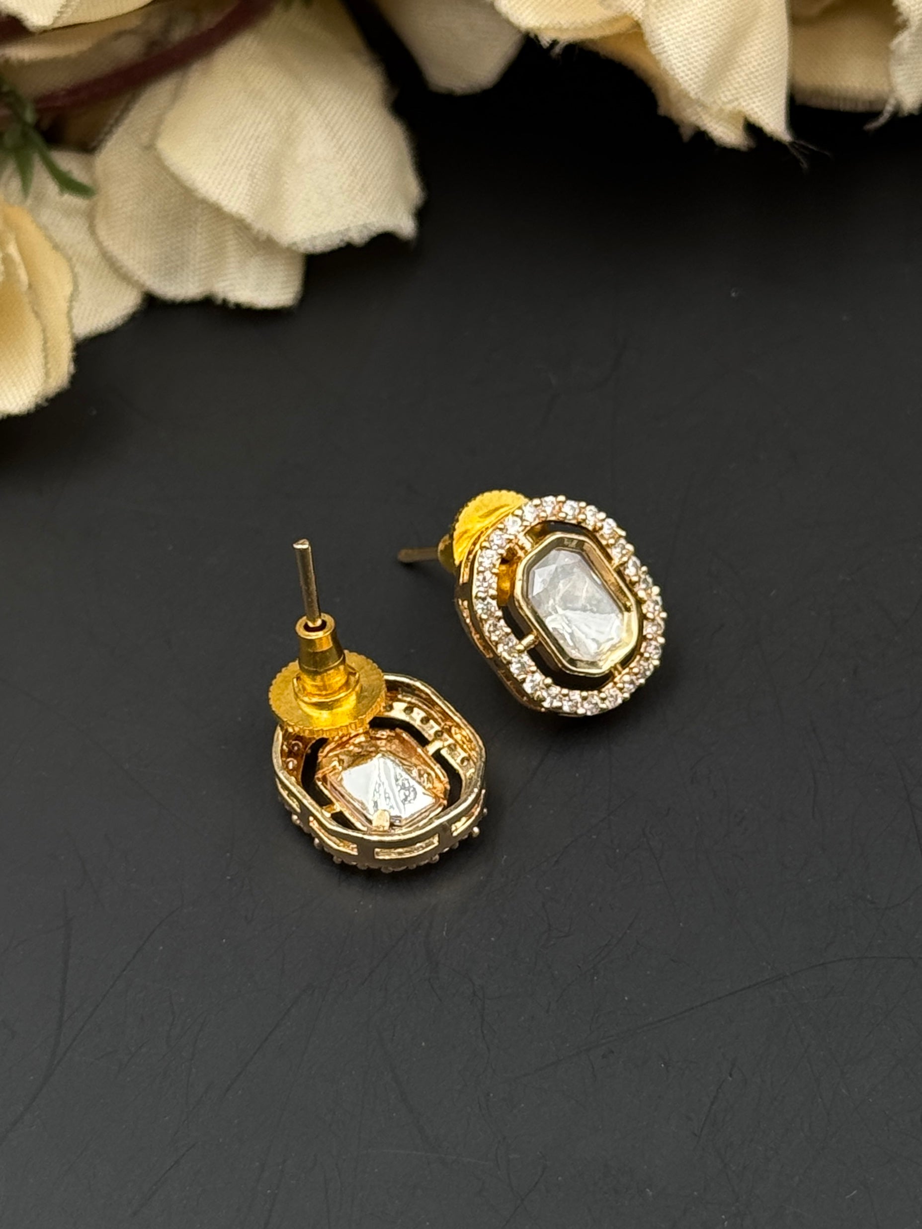 TAHIRA PENDANT