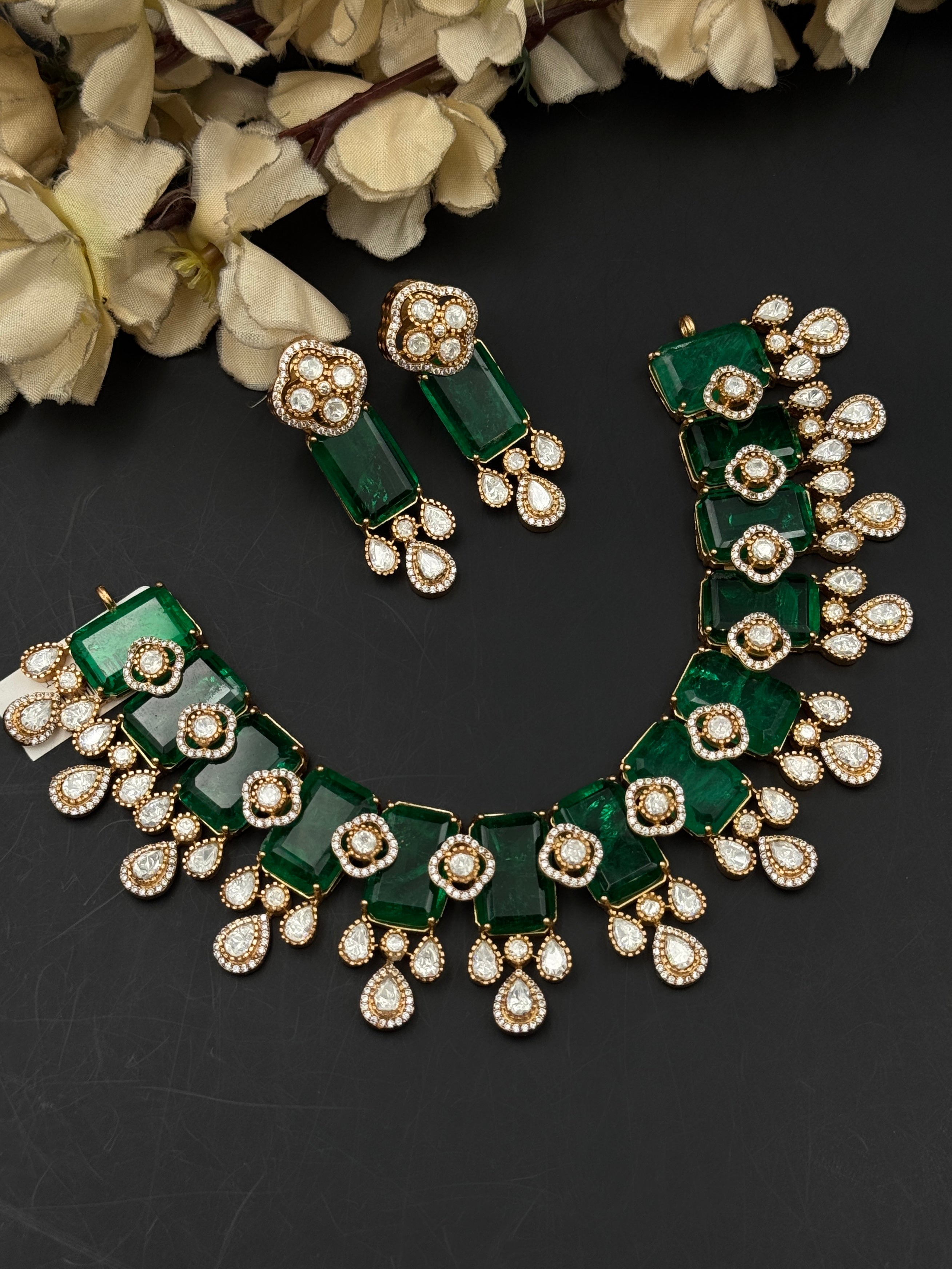 SALMA NECKLACE