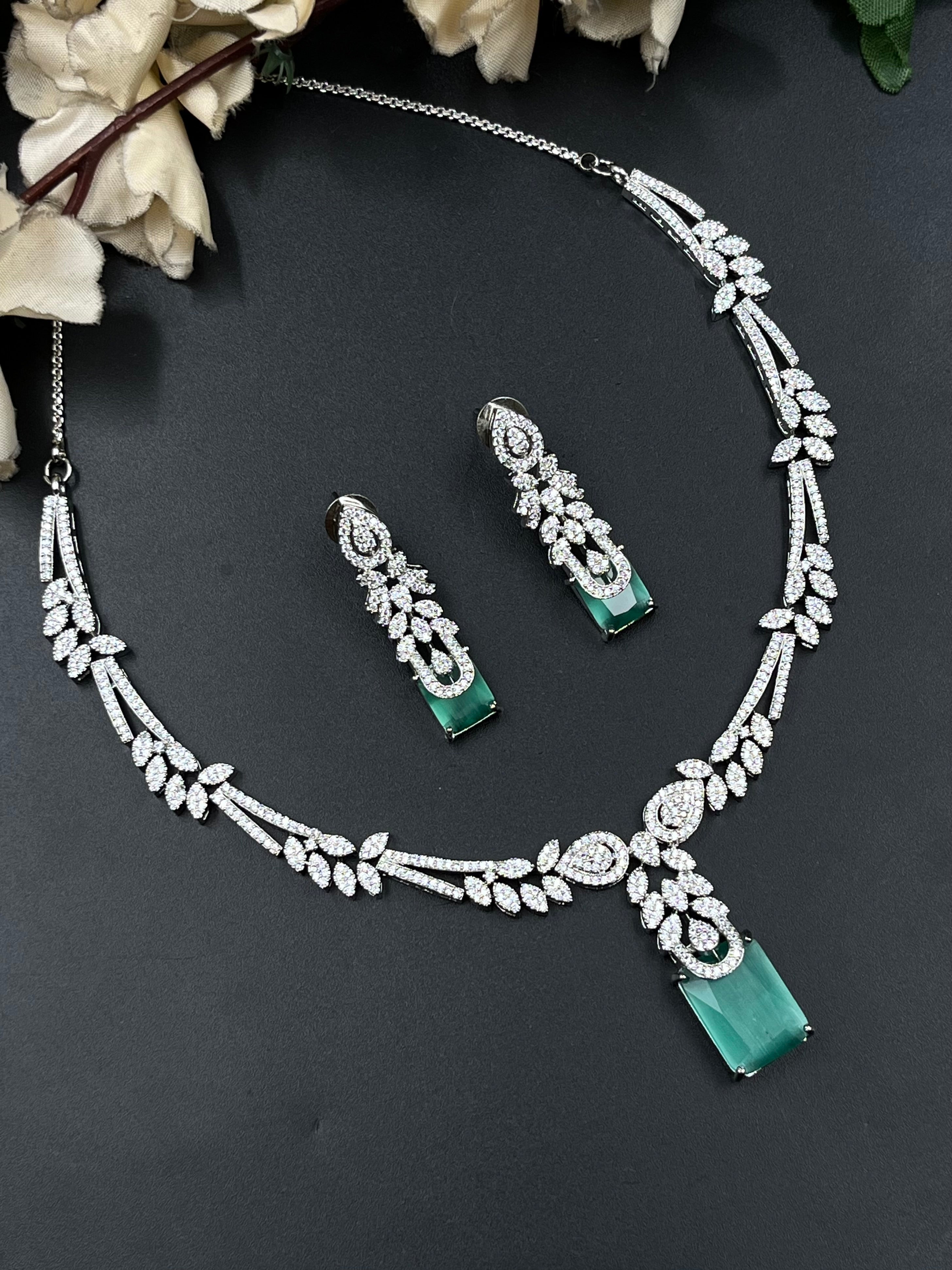 IQRA NECKLACE