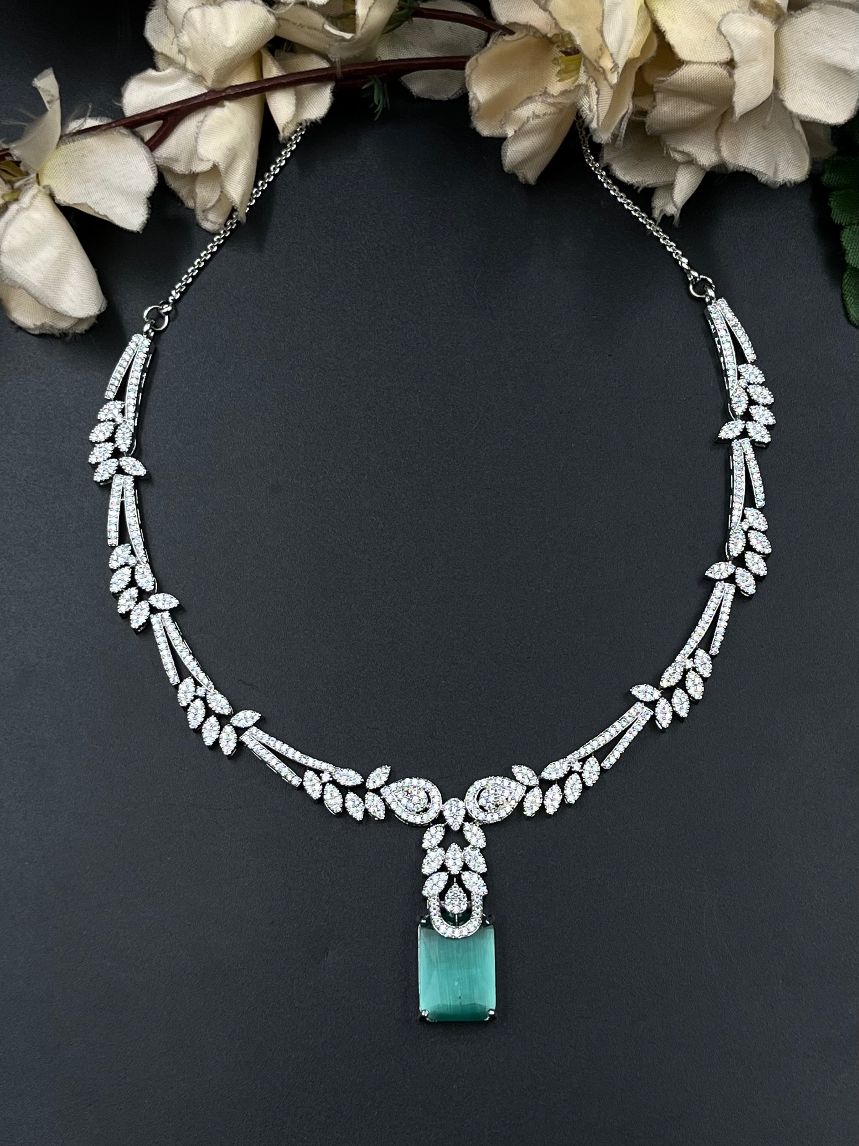 IQRA NECKLACE