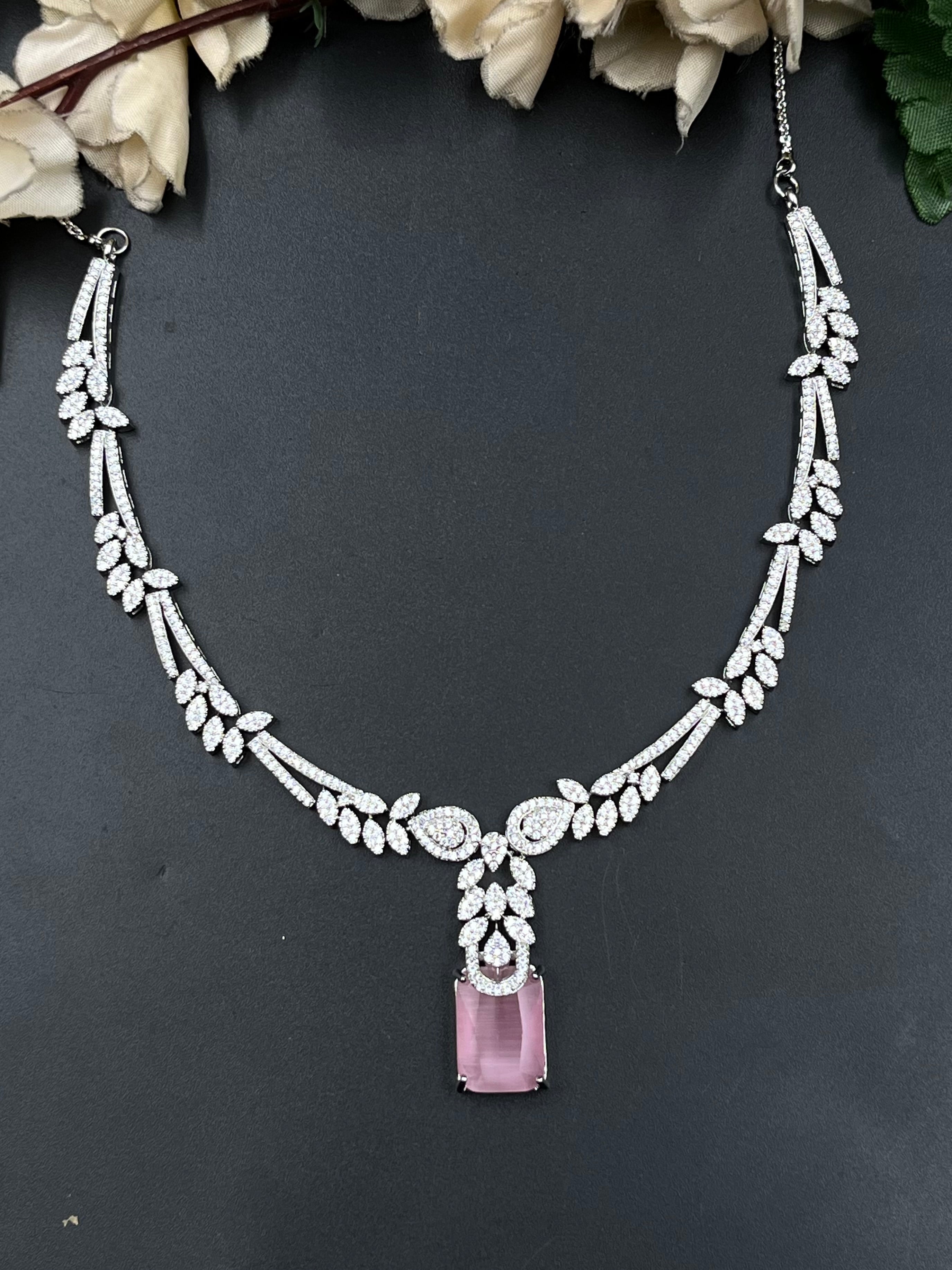 IQRA NECKLACE