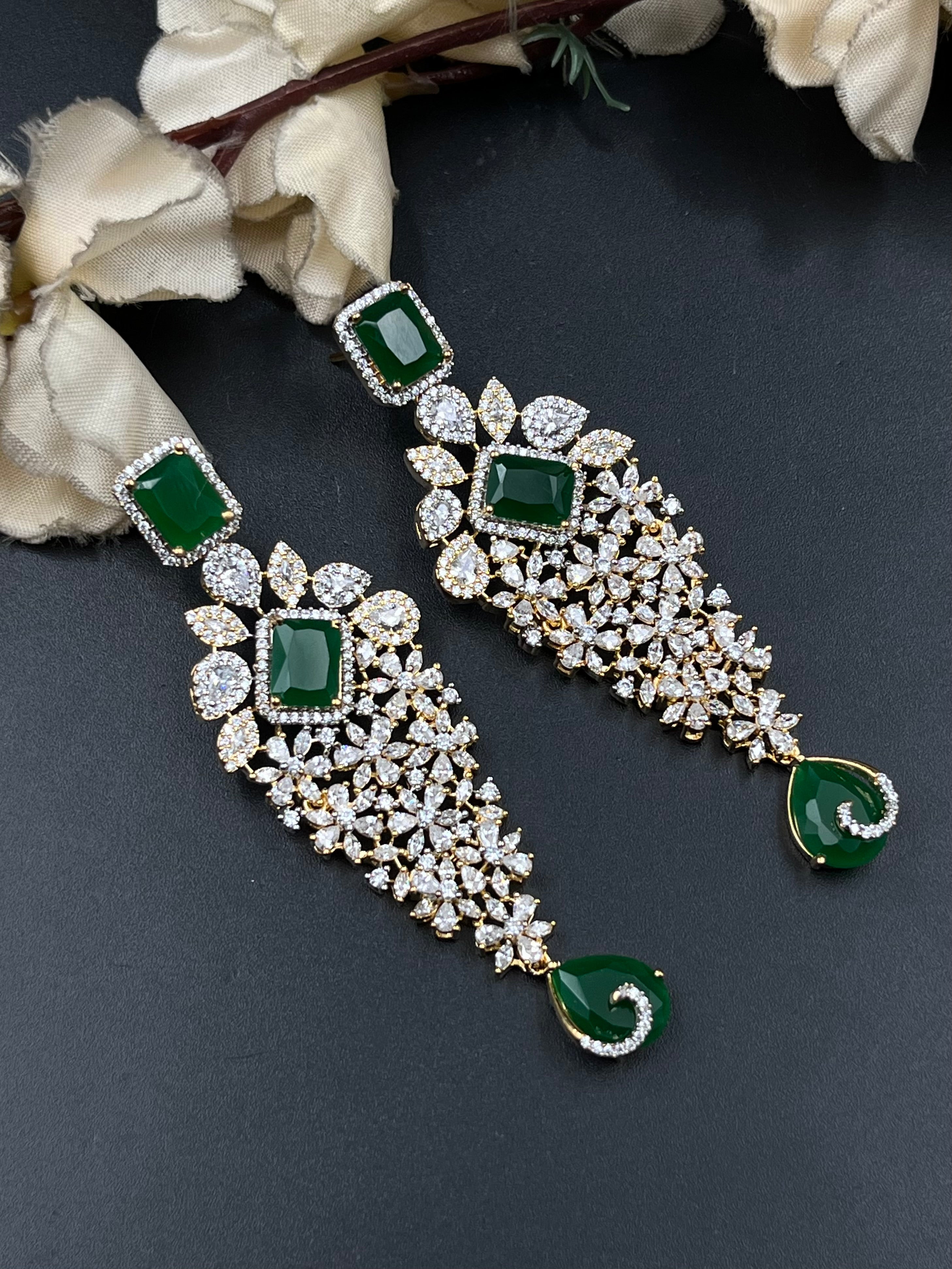 NAIDA NECKLACE