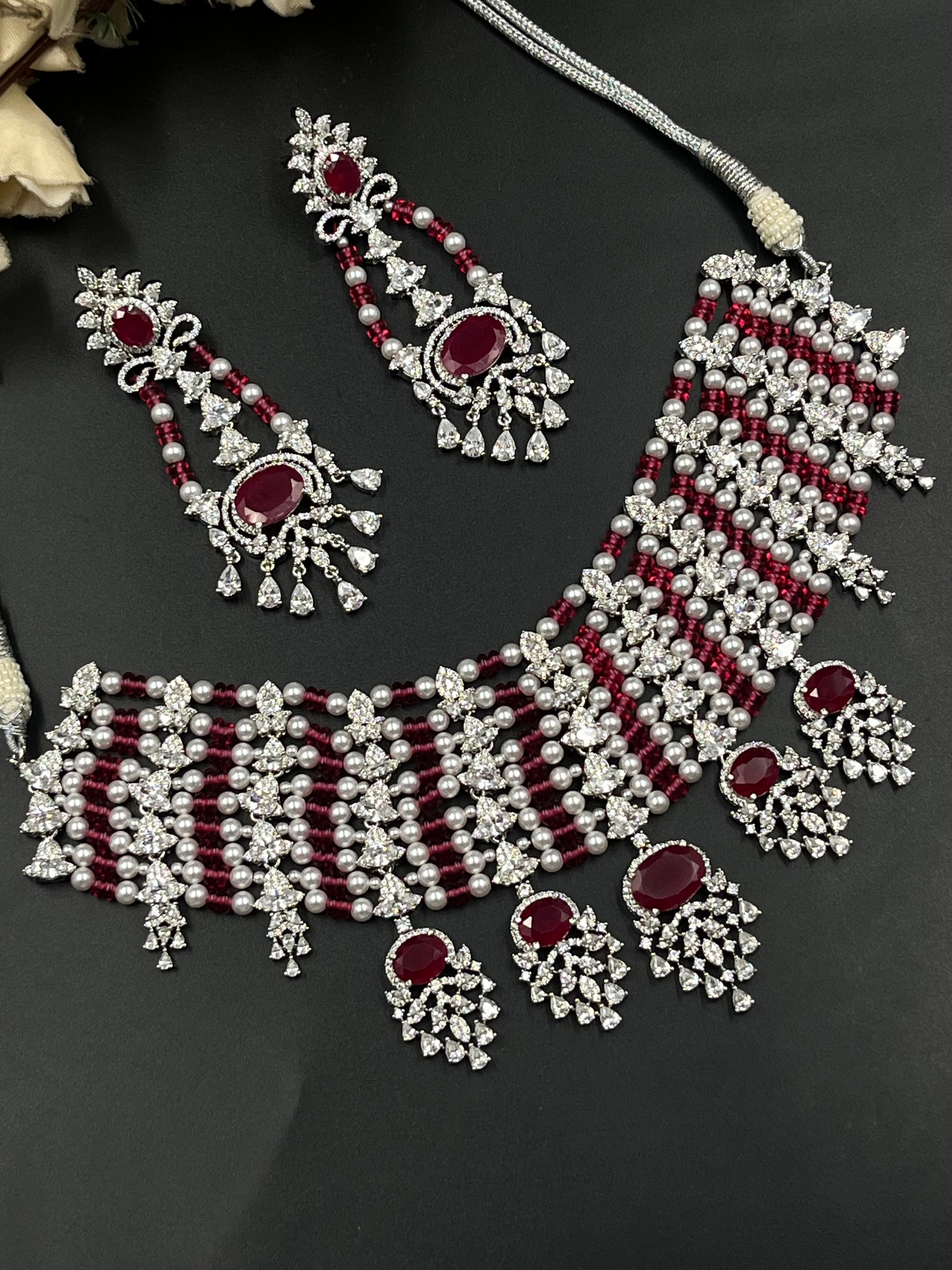 LIYA NECKLACE