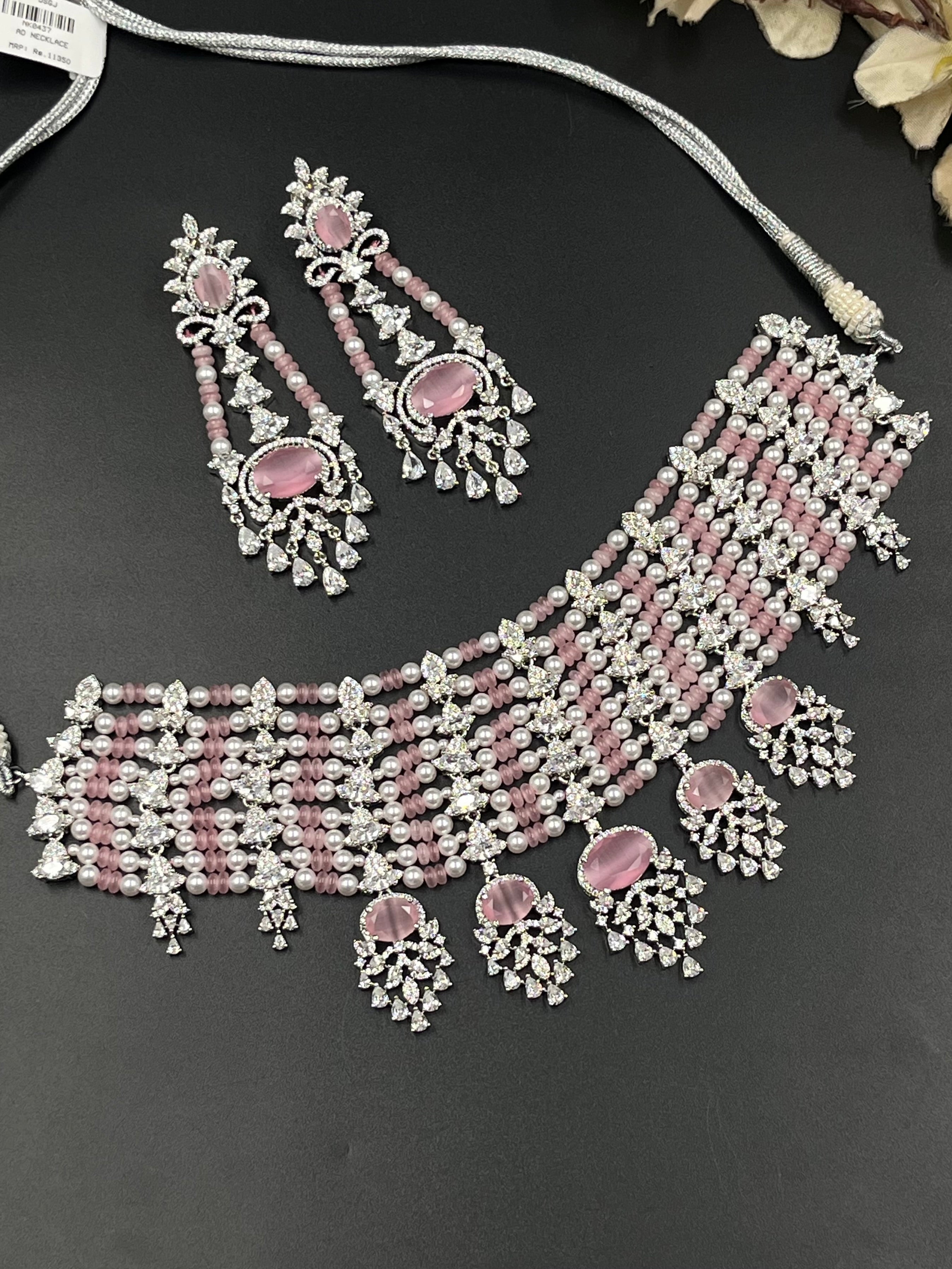 LIYA NECKLACE