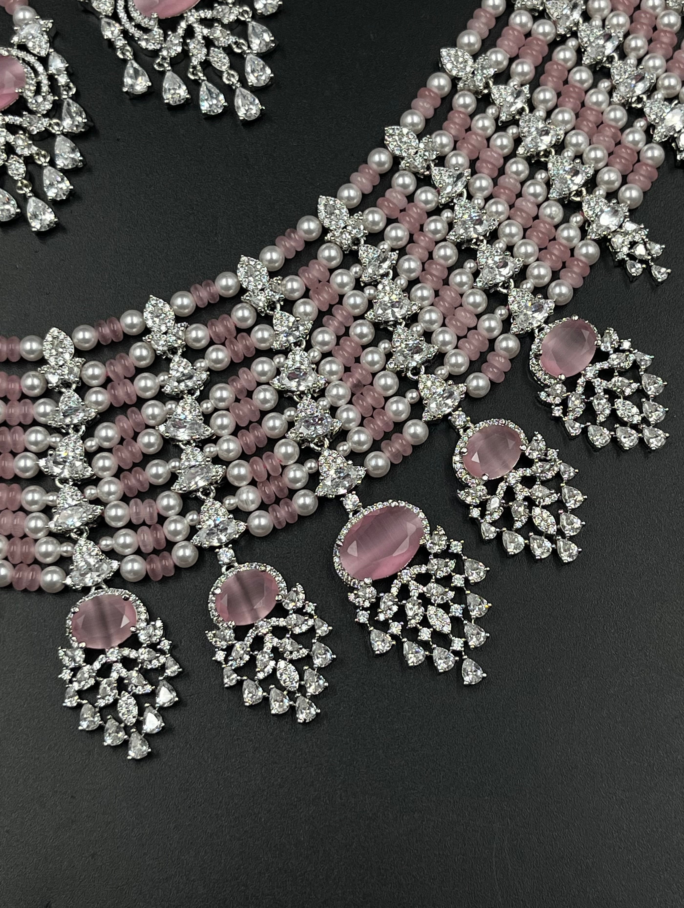 LIYA NECKLACE