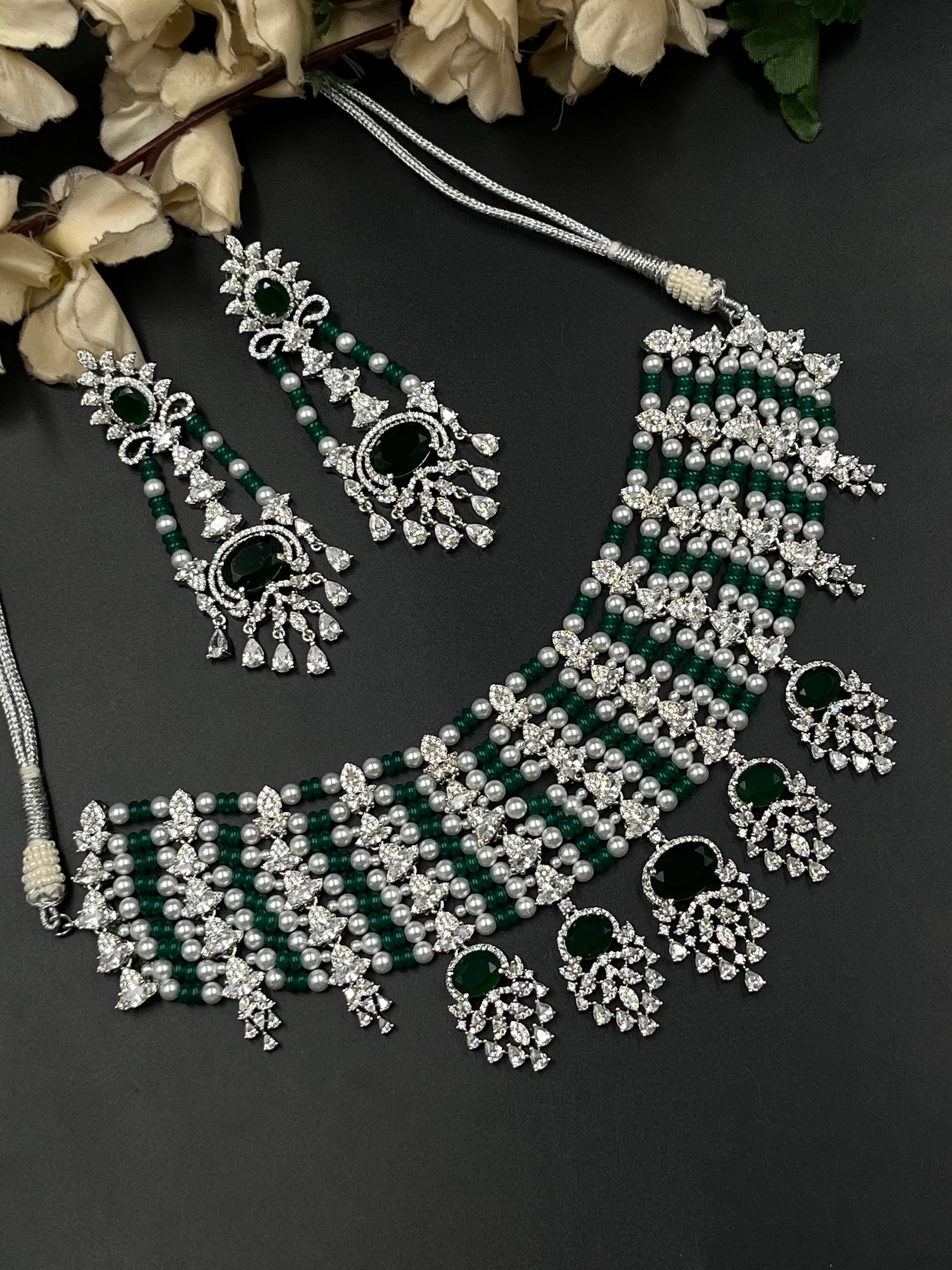 LIYA NECKLACE