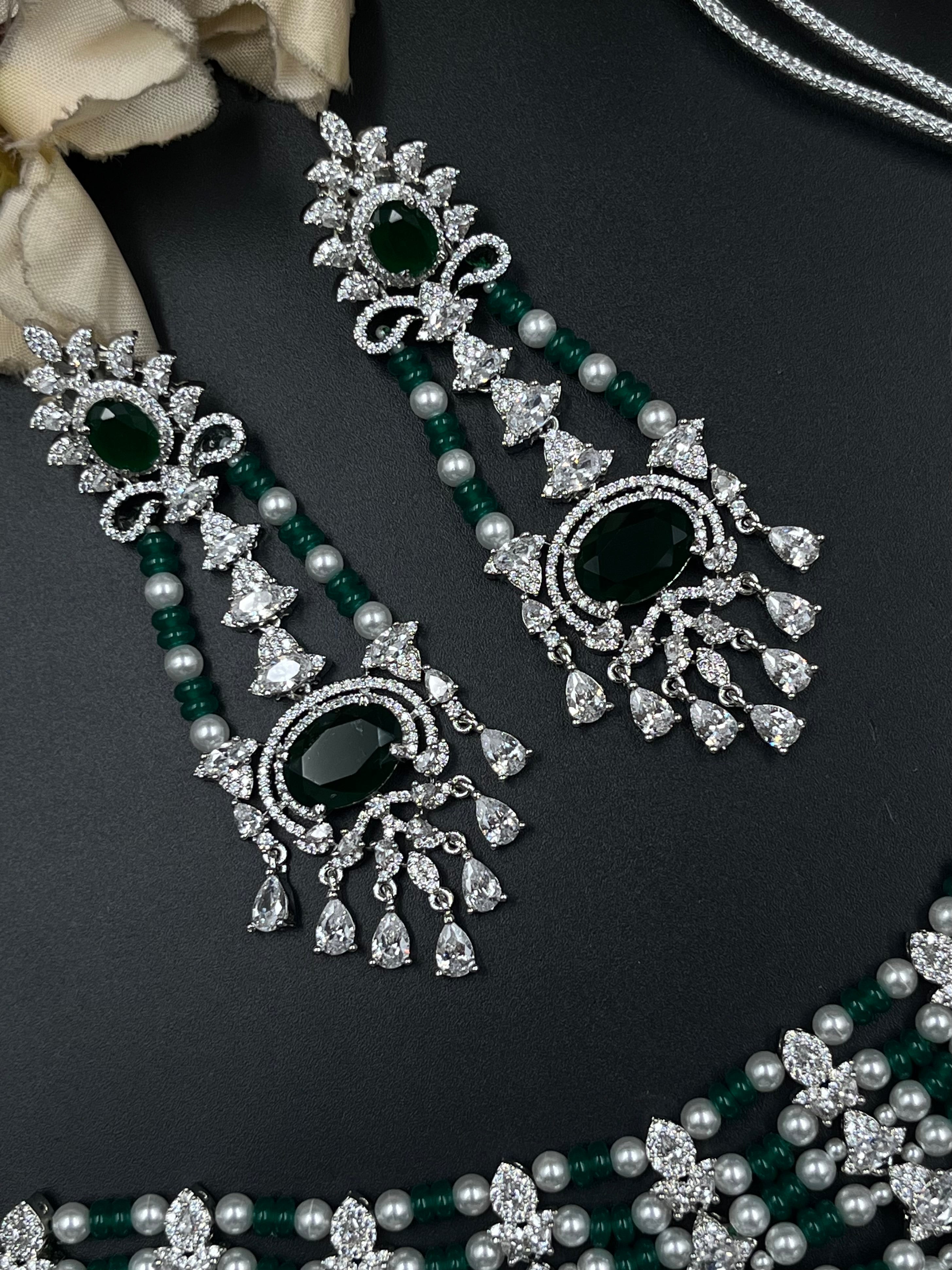 LIYA NECKLACE