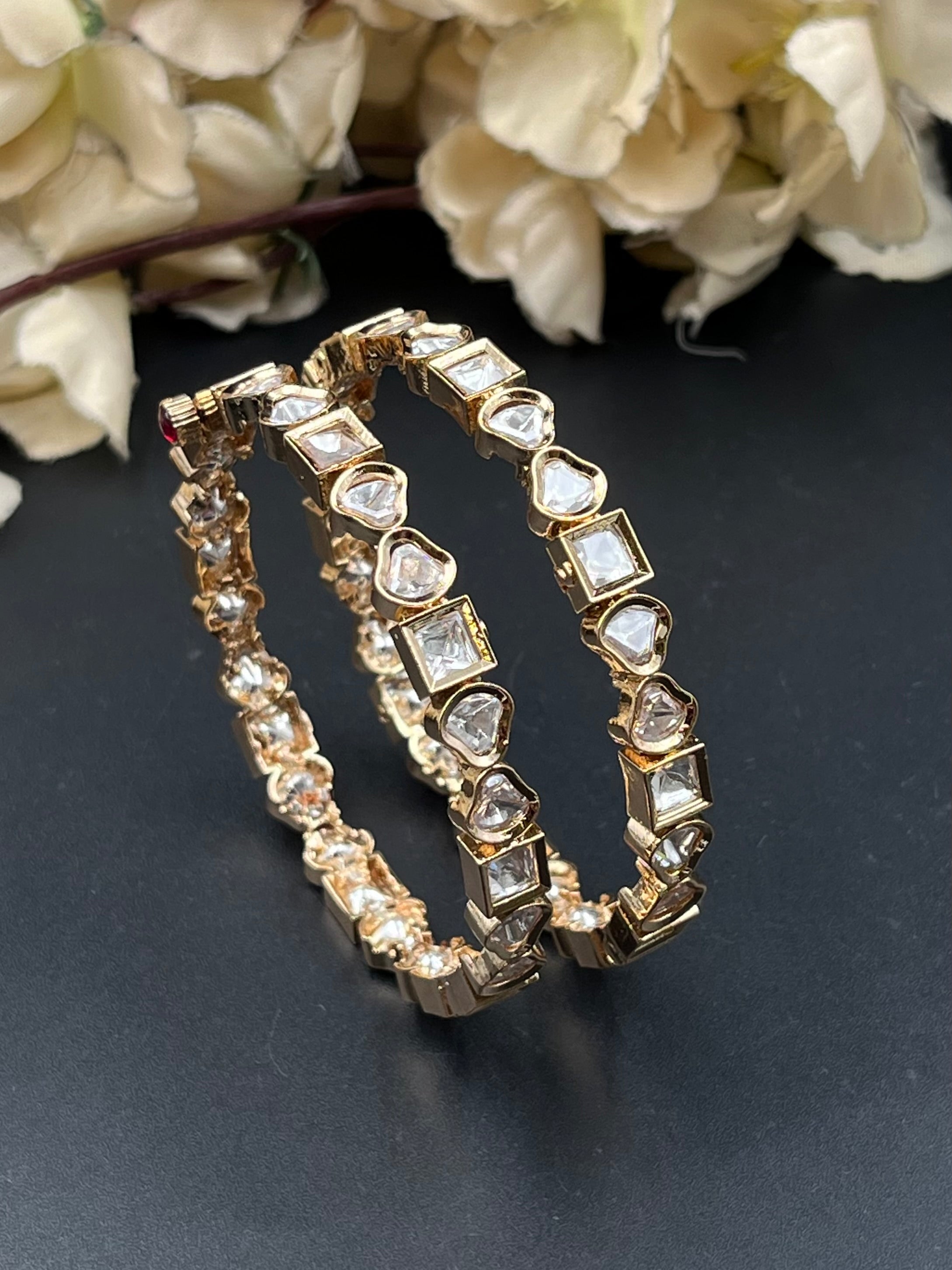VINA BANGLES