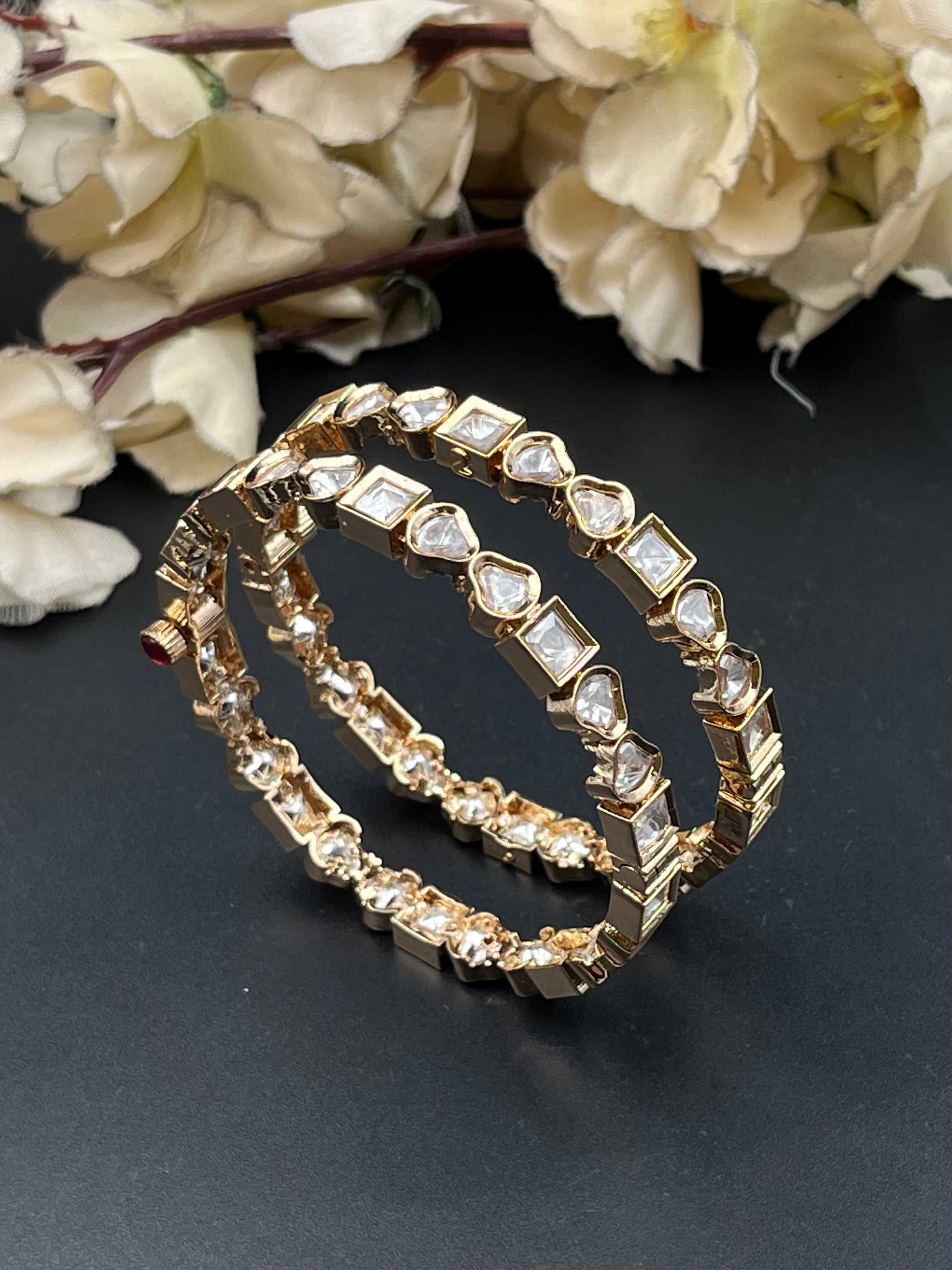 VINA BANGLES