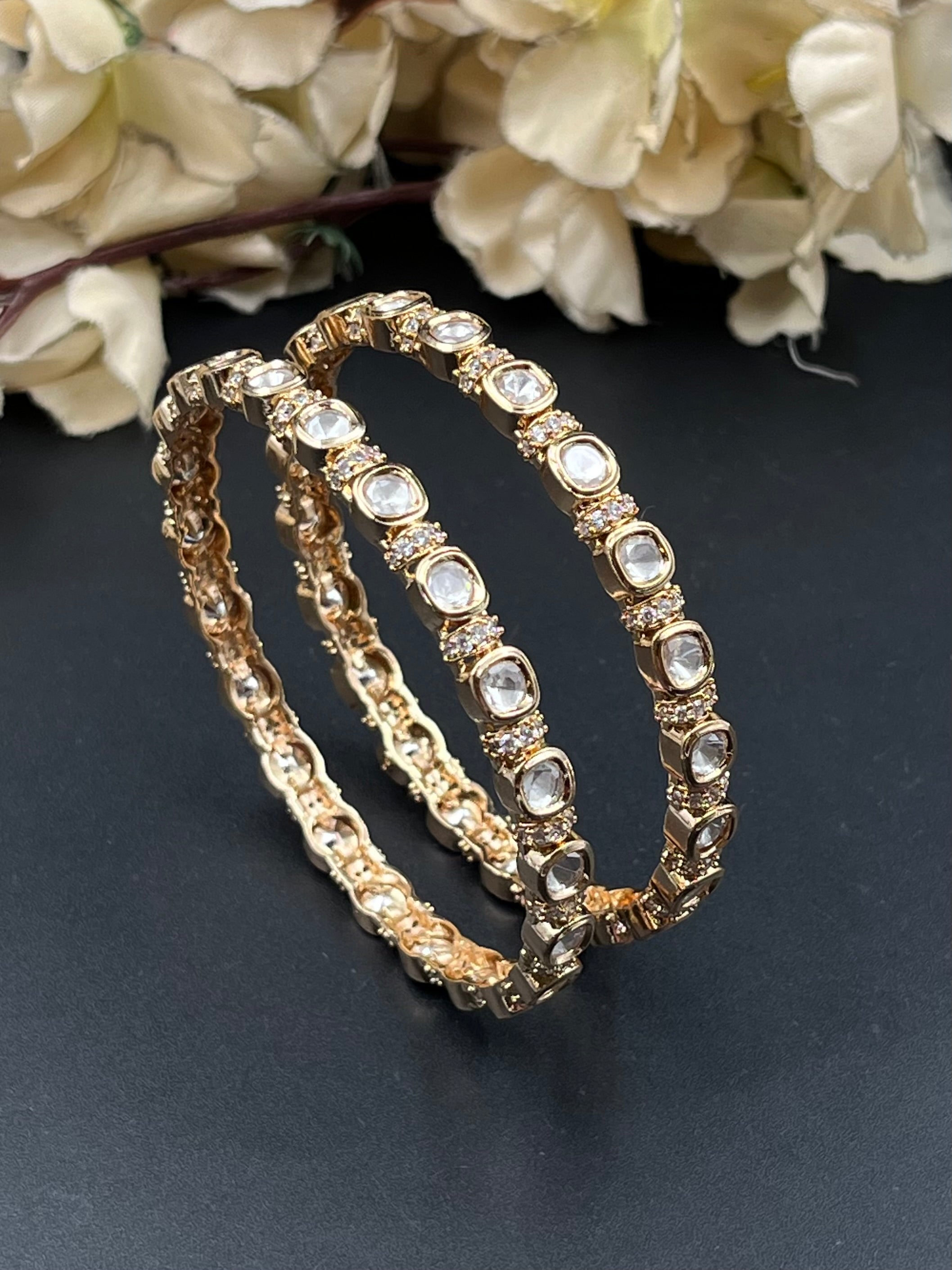 VINIYA BANGLES