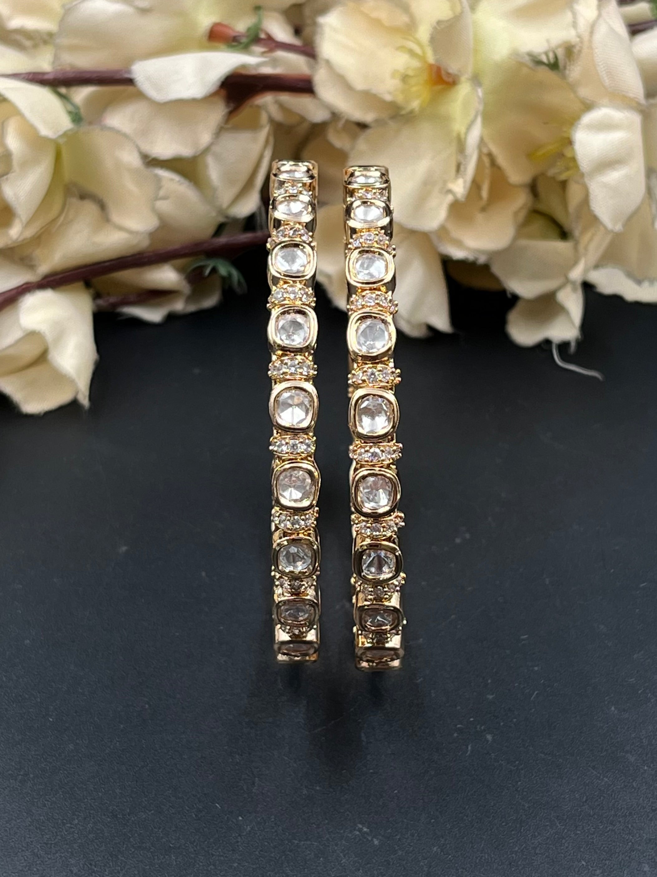 VINIYA BANGLES