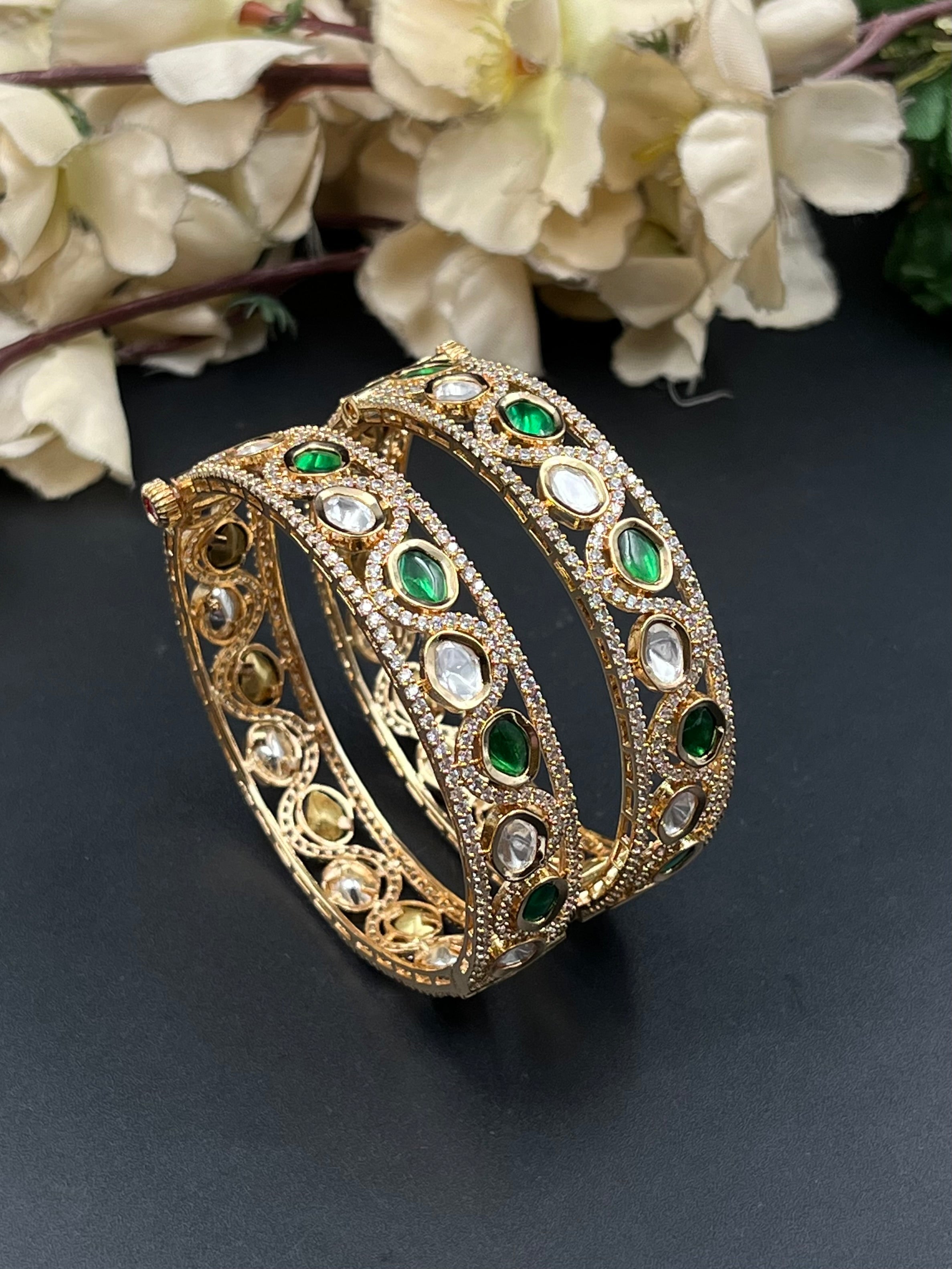 OILVA BANGLES