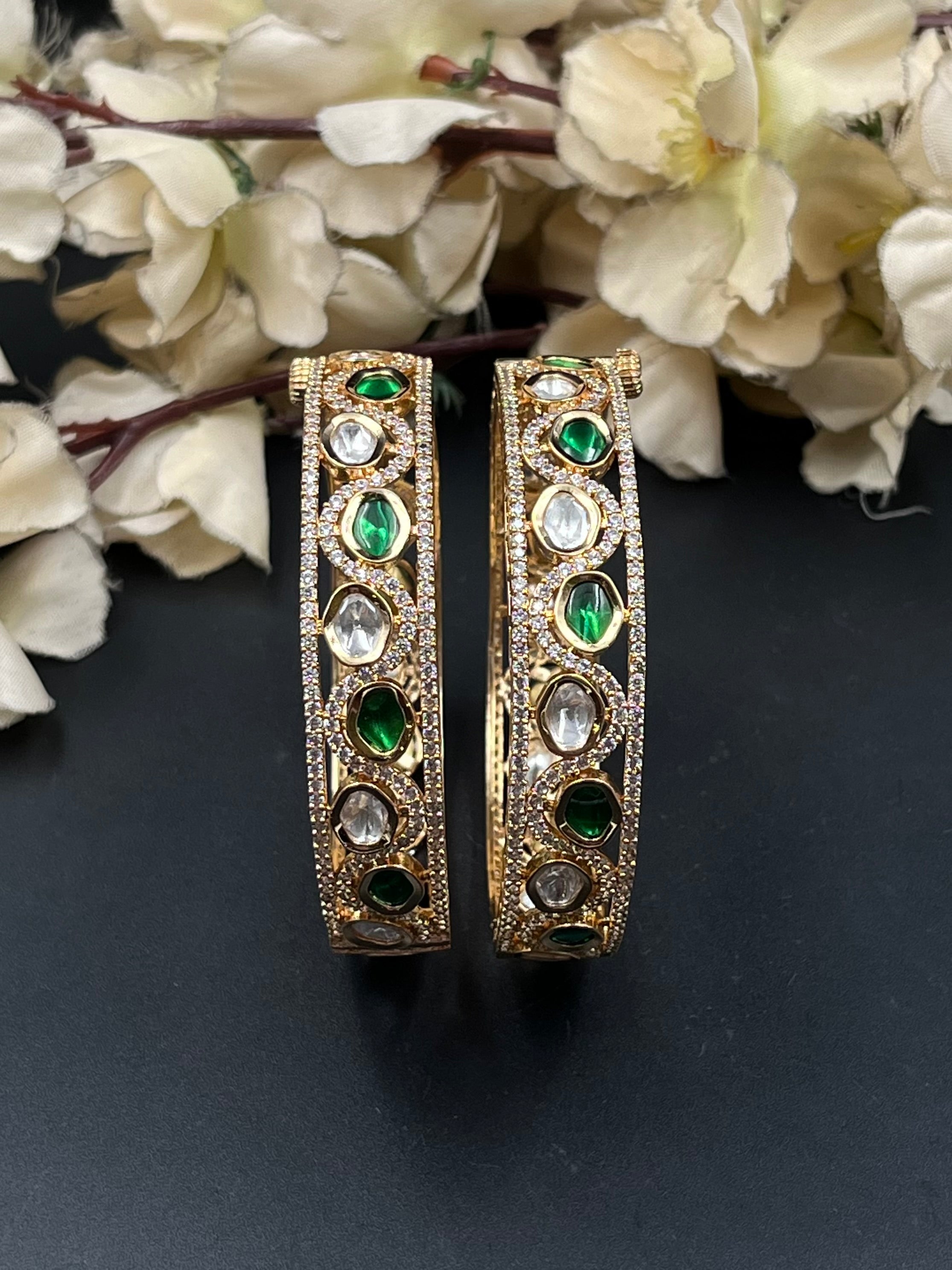 OILVA BANGLES