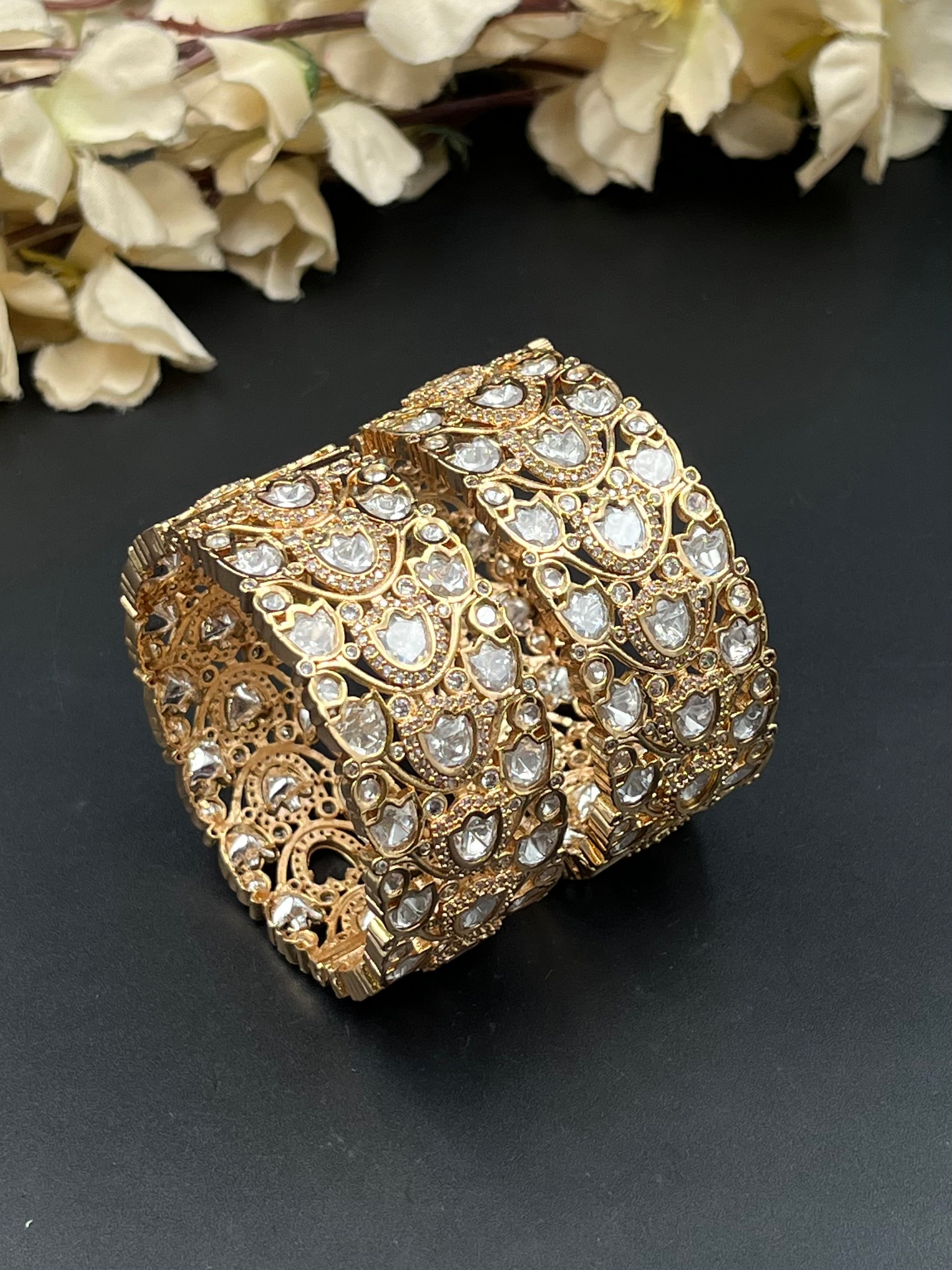 AVNI BANGLES