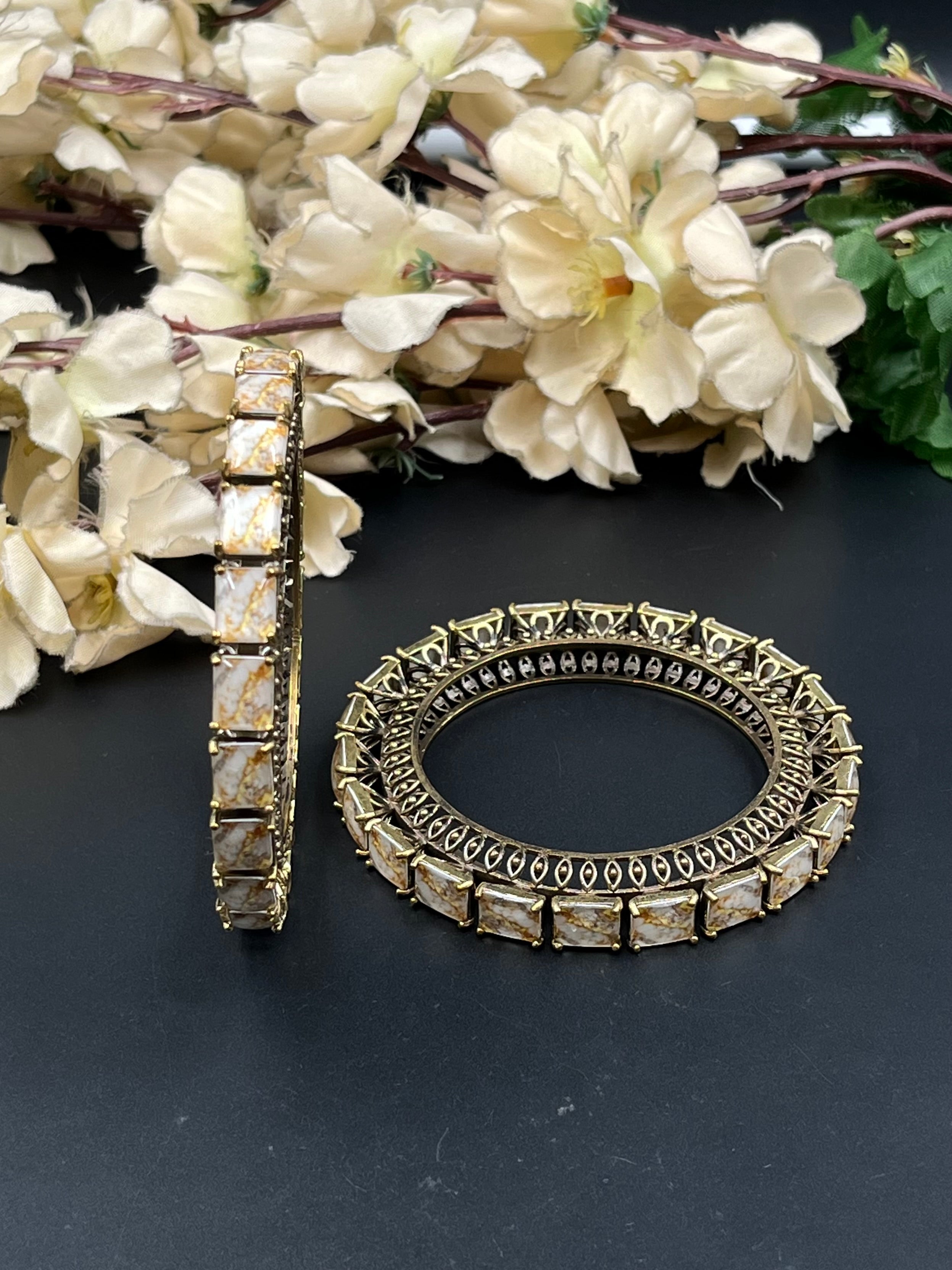 DIONA BANGLES