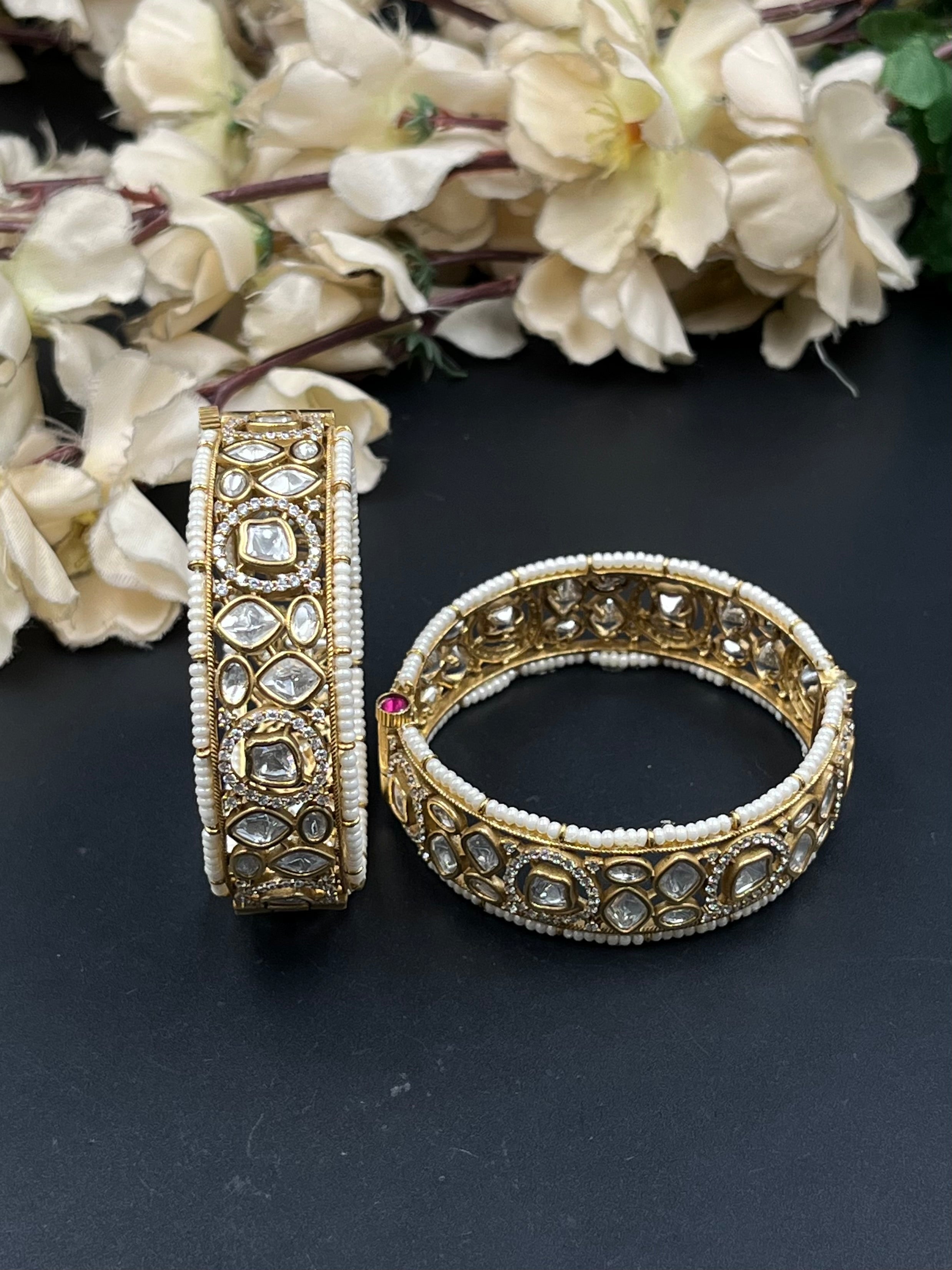 LIYAS BANGLES