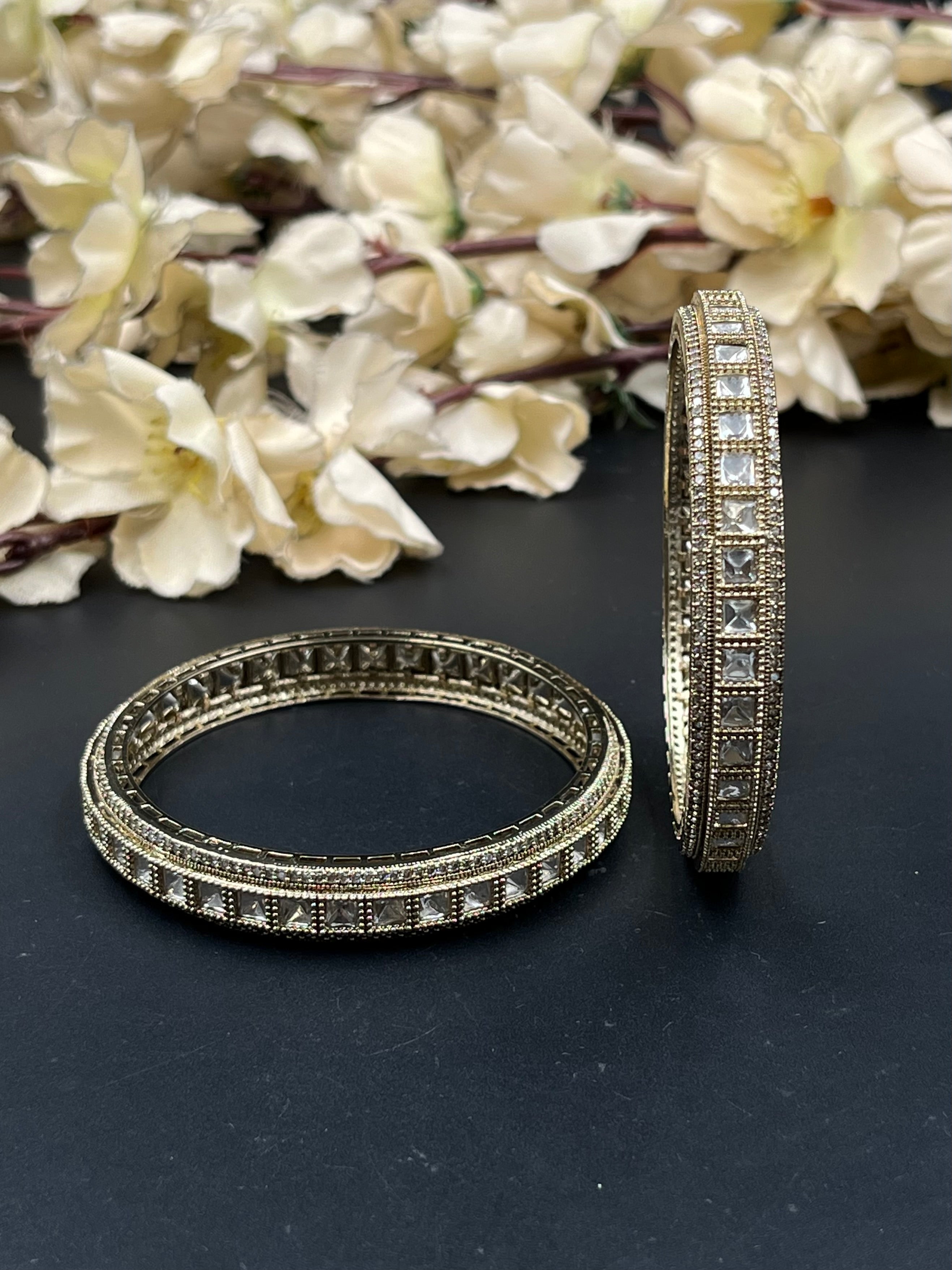SURVI BANGLES