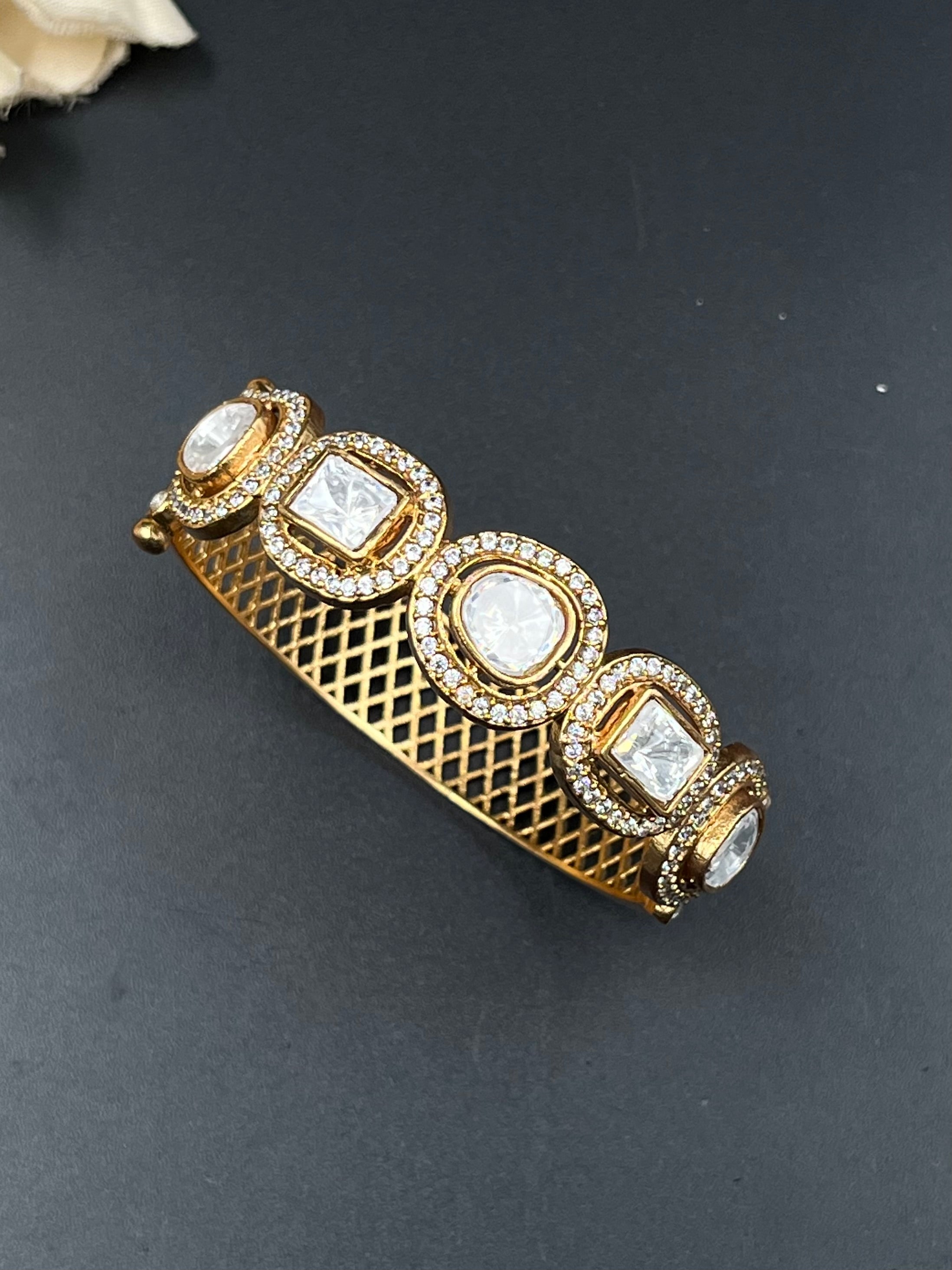 TIYAS BRACELET