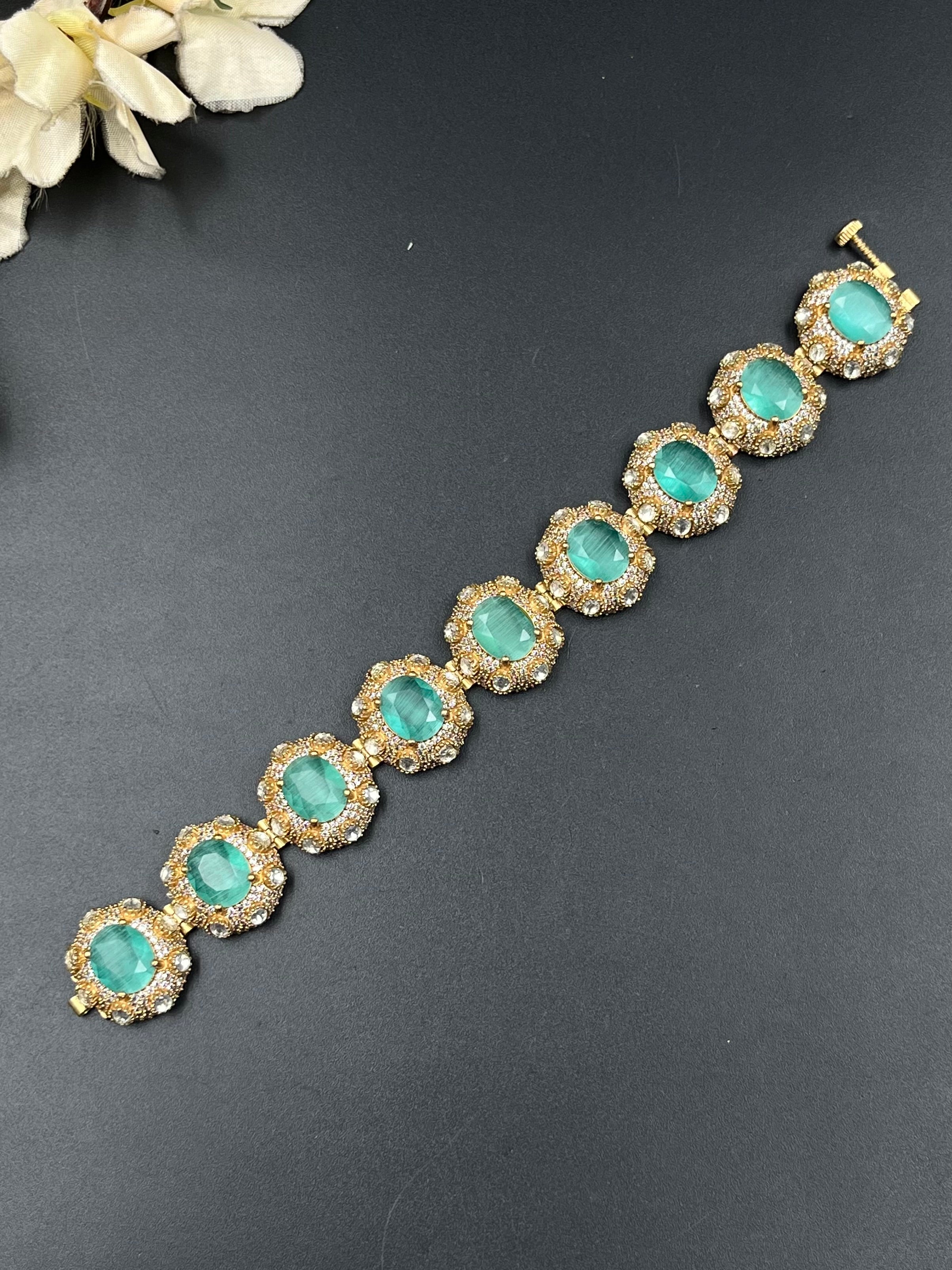 ISYA BRACELET